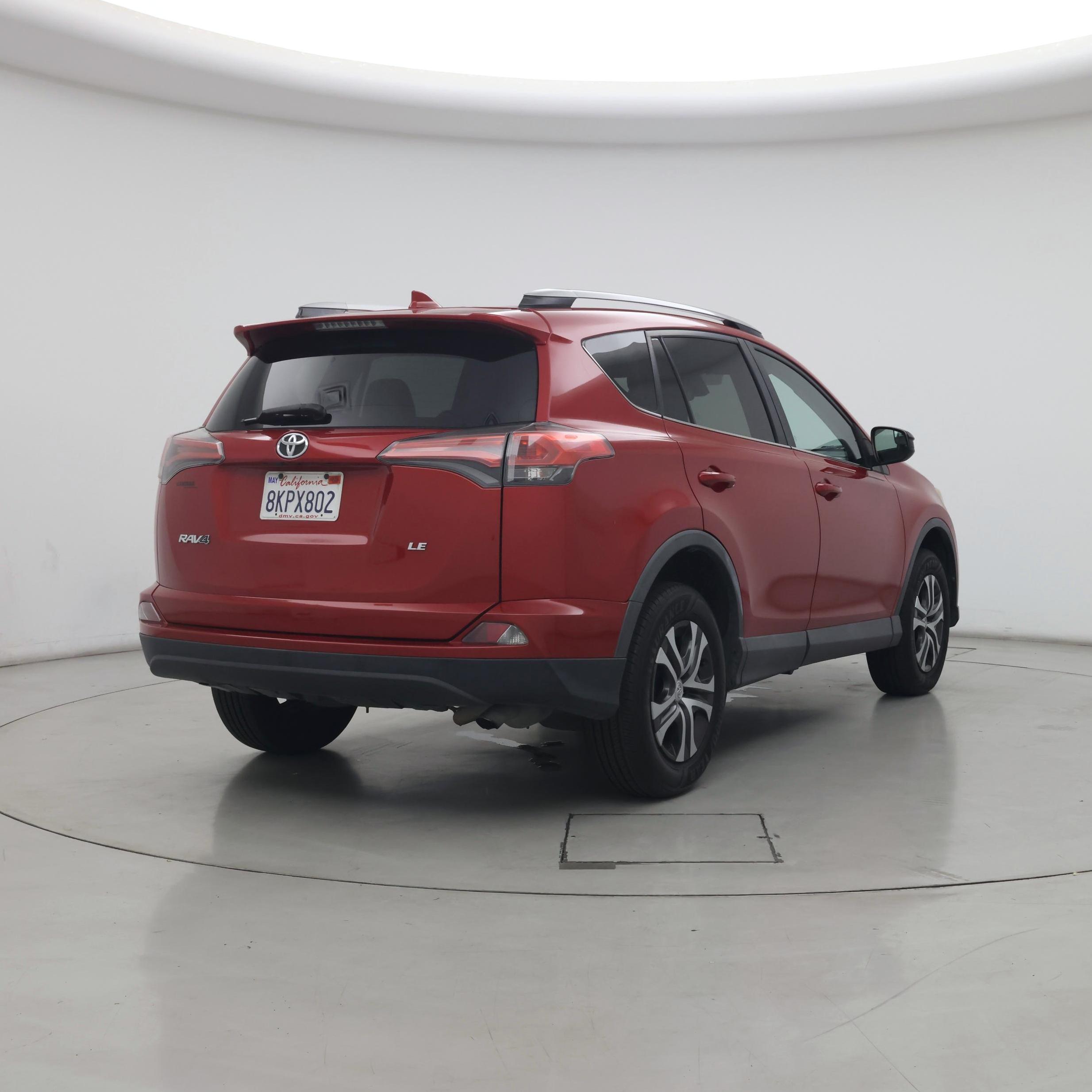 Thumbnail: 2017 Toyota RAV4 - 8