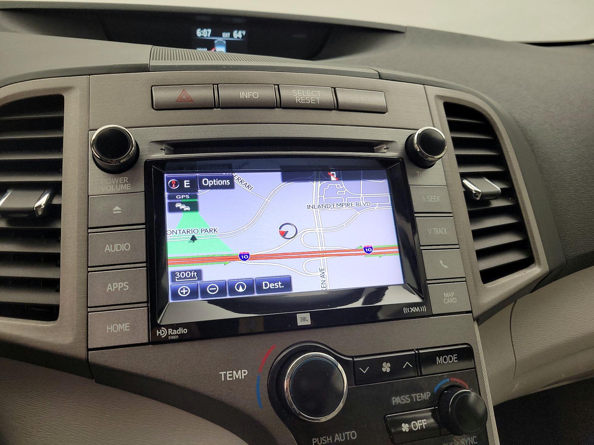 Thumbnail: 2015 Toyota Venza - 14