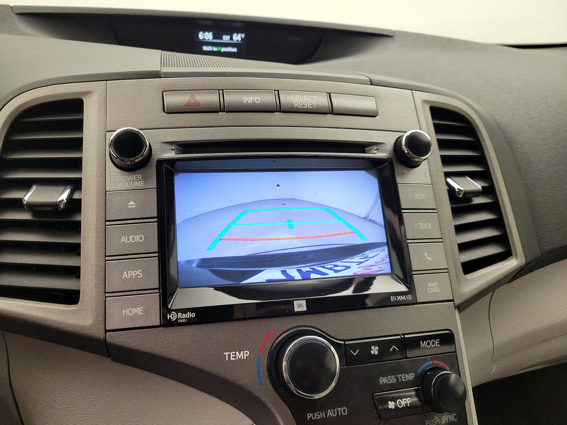 Thumbnail: 2015 Toyota Venza - 15
