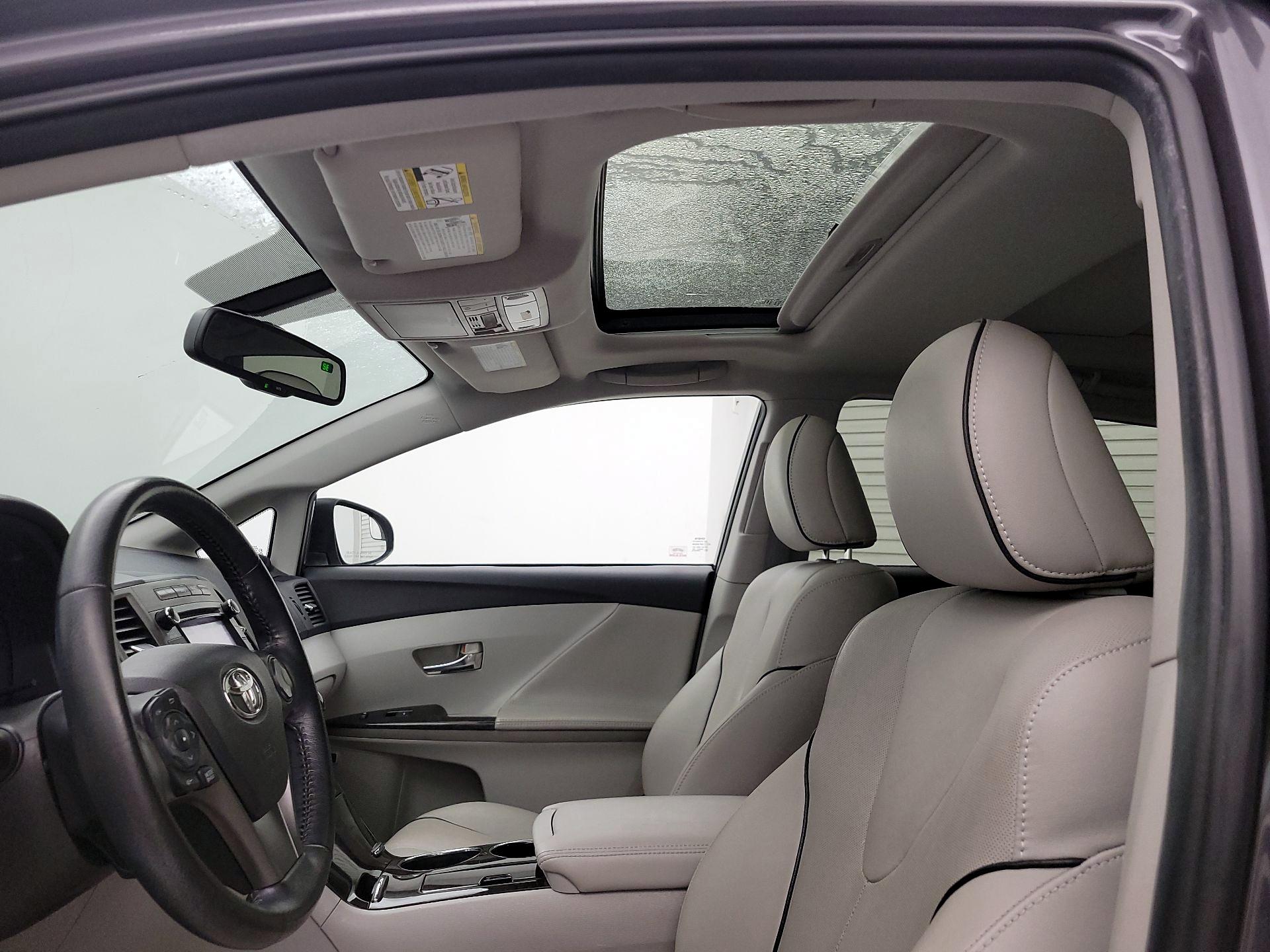 Thumbnail: 2015 Toyota Venza - 20