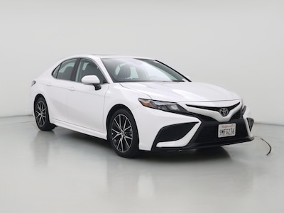 White 2024 Toyota Camry SE