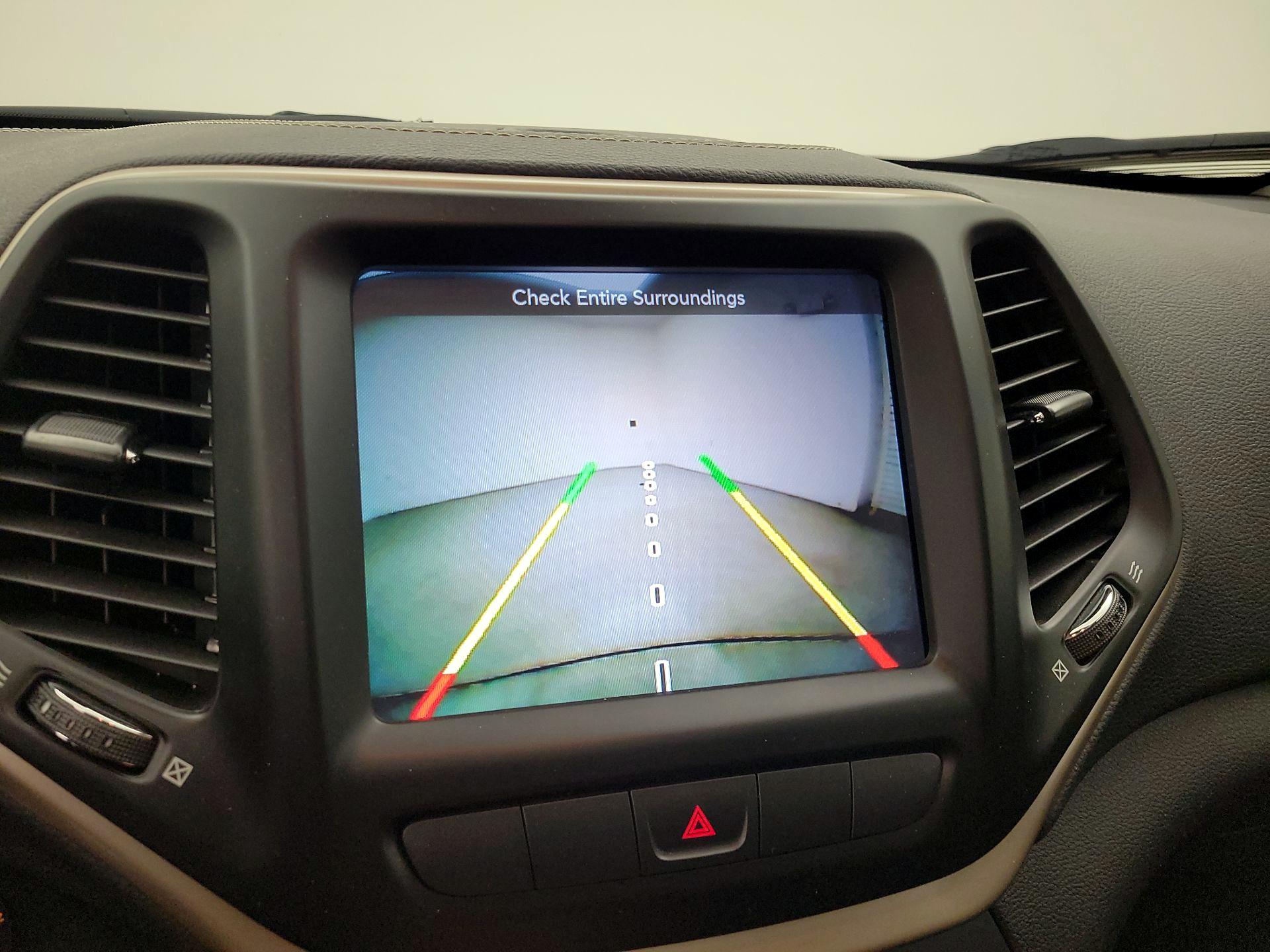 Thumbnail: 2014 Jeep Cherokee - 15