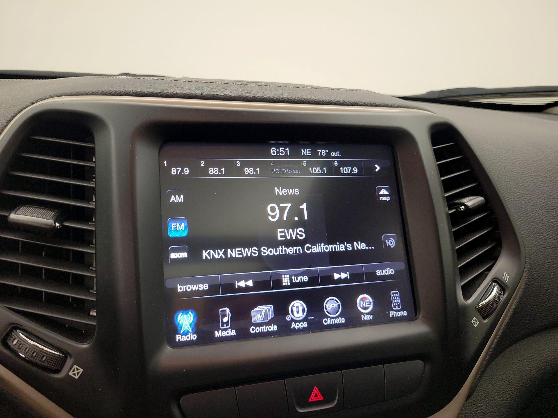 Thumbnail: 2014 Jeep Cherokee - 16