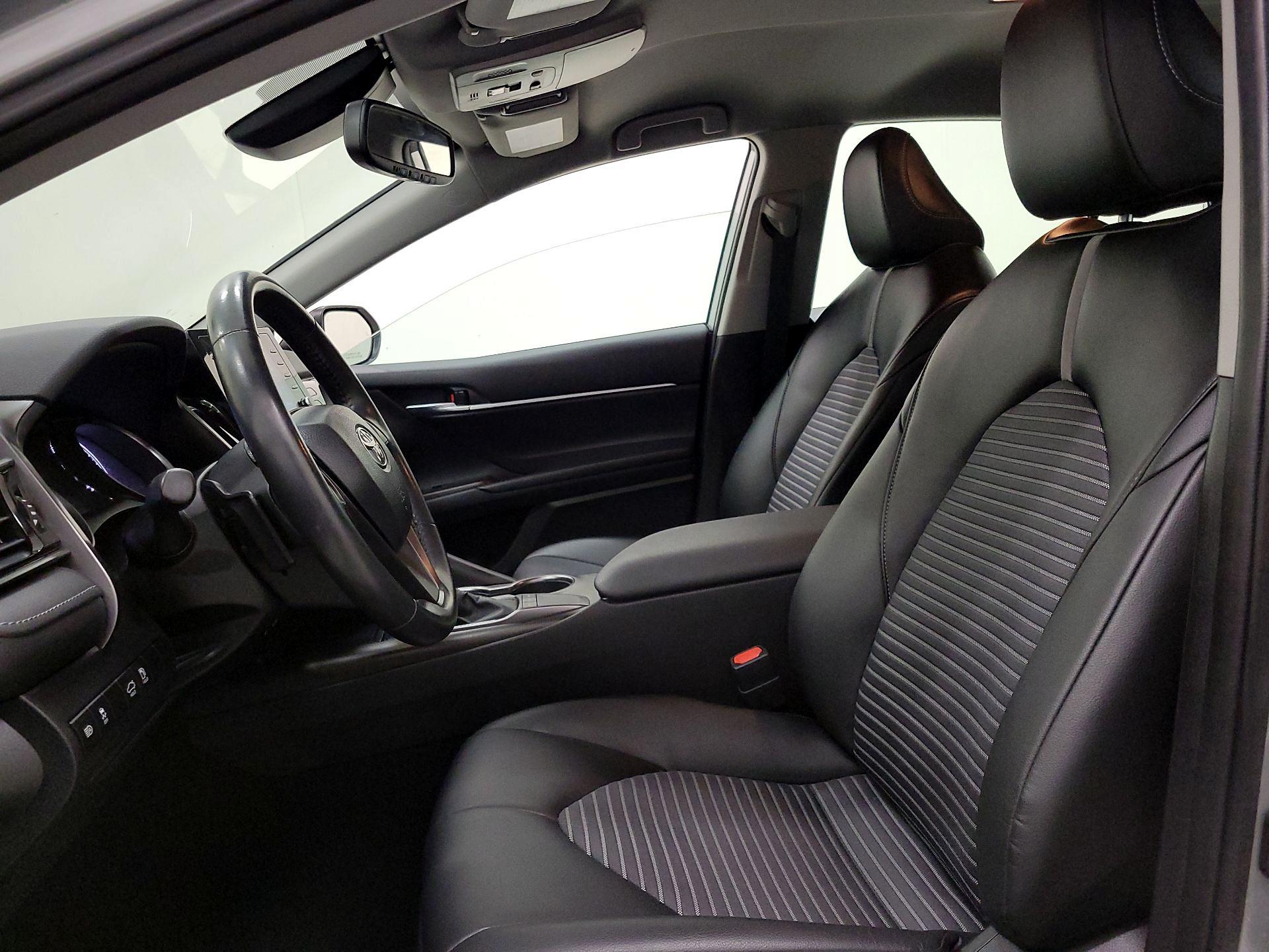 Thumbnail: 2022 Toyota Camry - 11