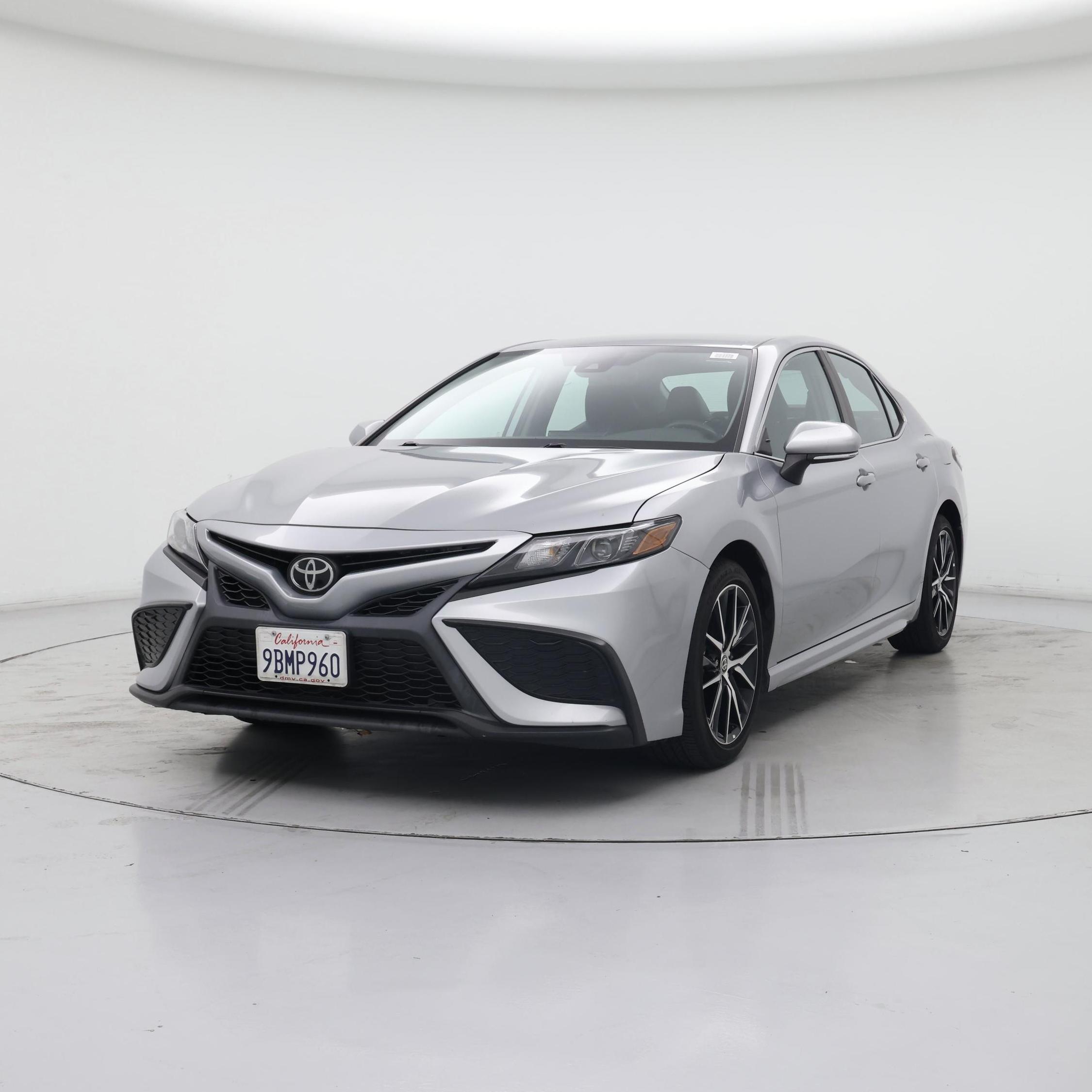 Thumbnail: 2022 Toyota Camry - 4