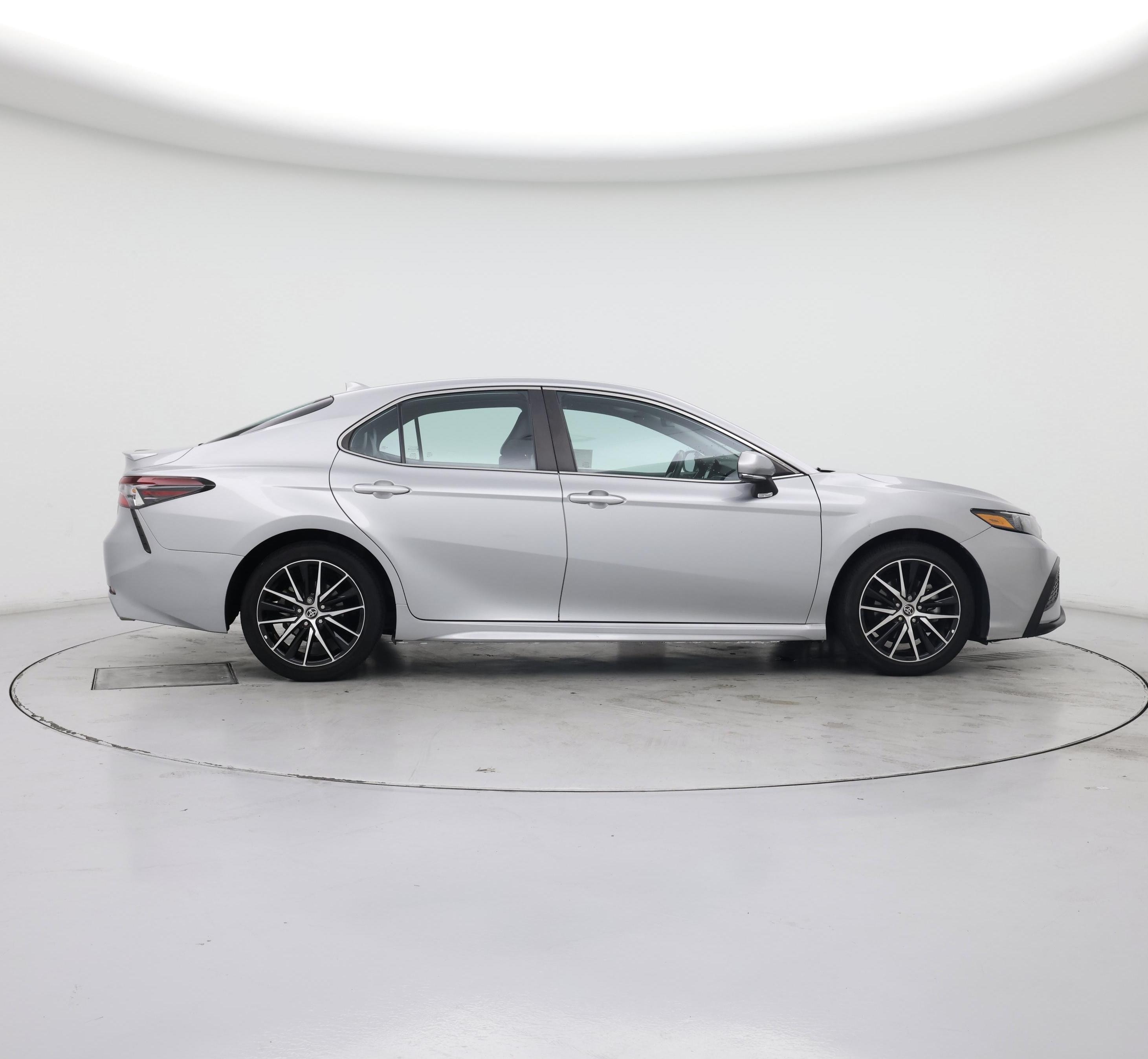 Thumbnail: 2022 Toyota Camry - 7