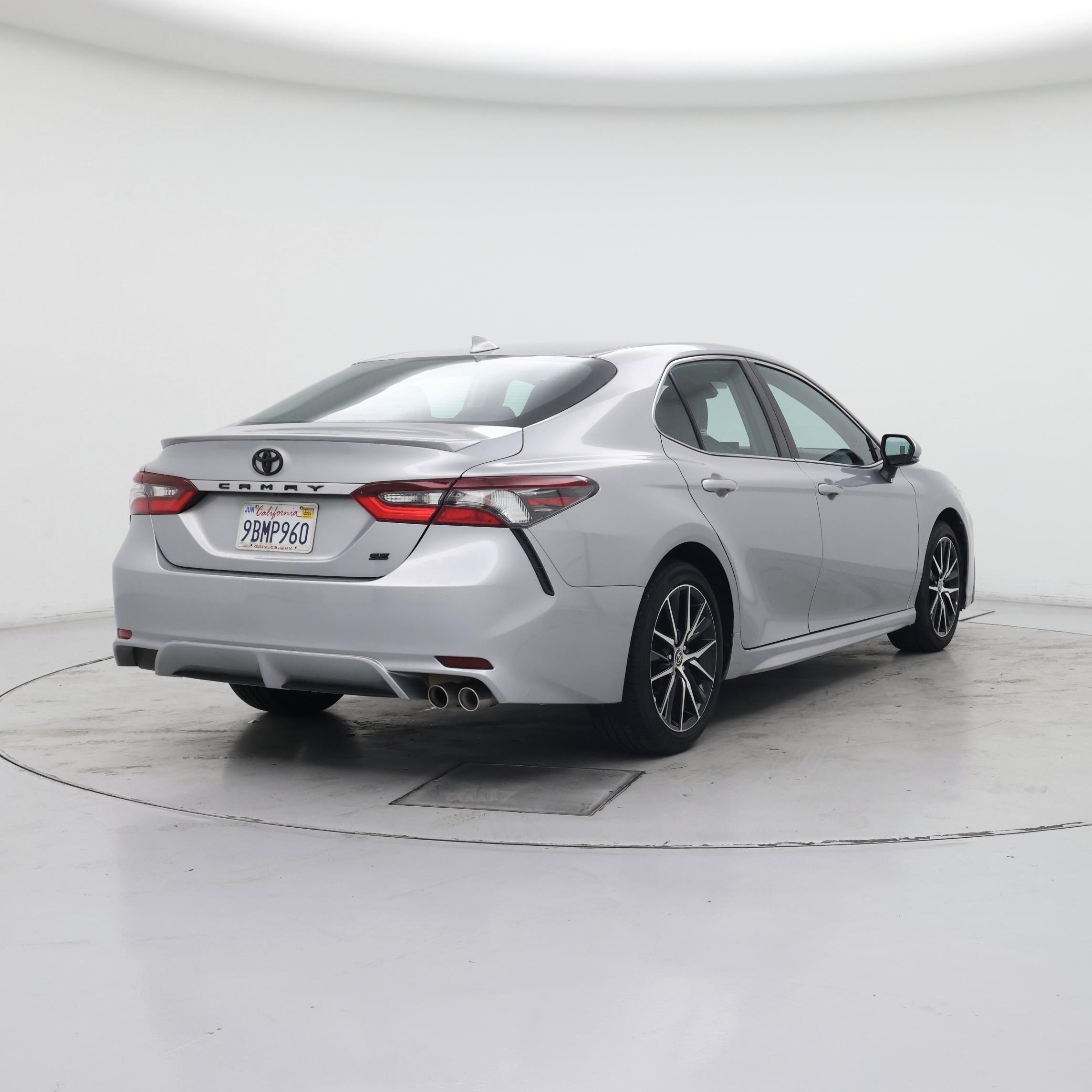 Thumbnail: 2022 Toyota Camry - 8