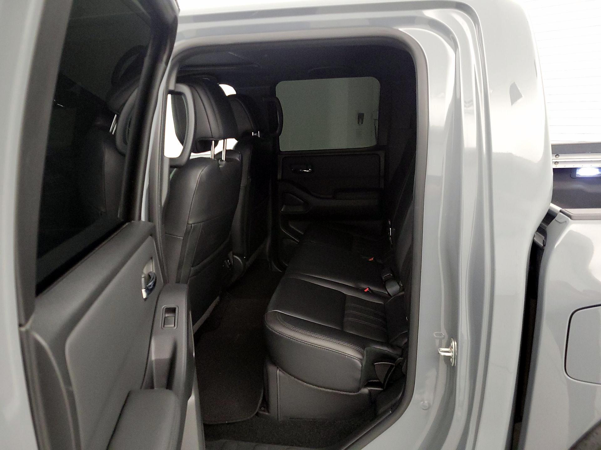 Thumbnail: 2022 Nissan Frontier - 17