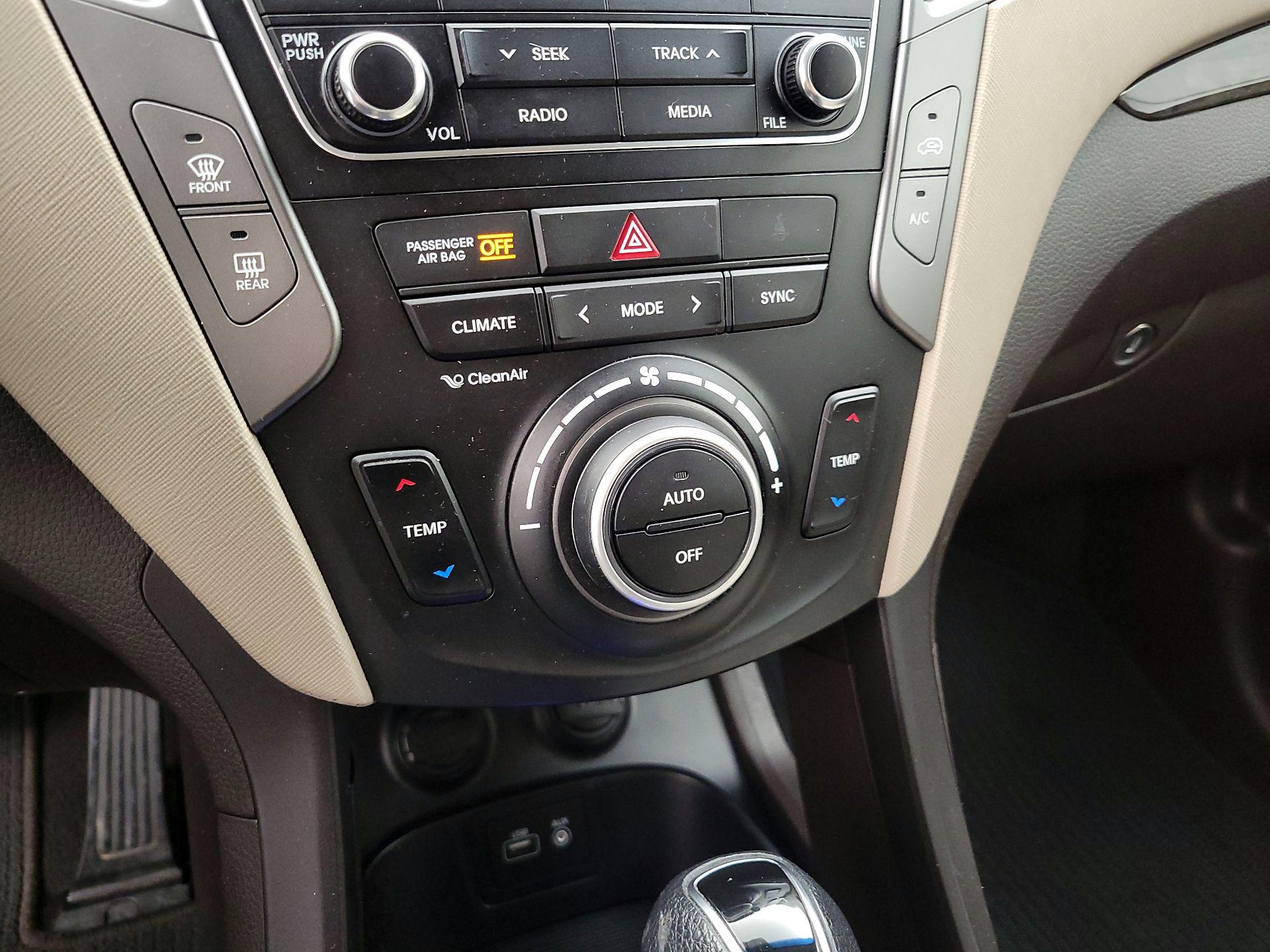 Thumbnail: 2018 Hyundai Santa Fe - 16