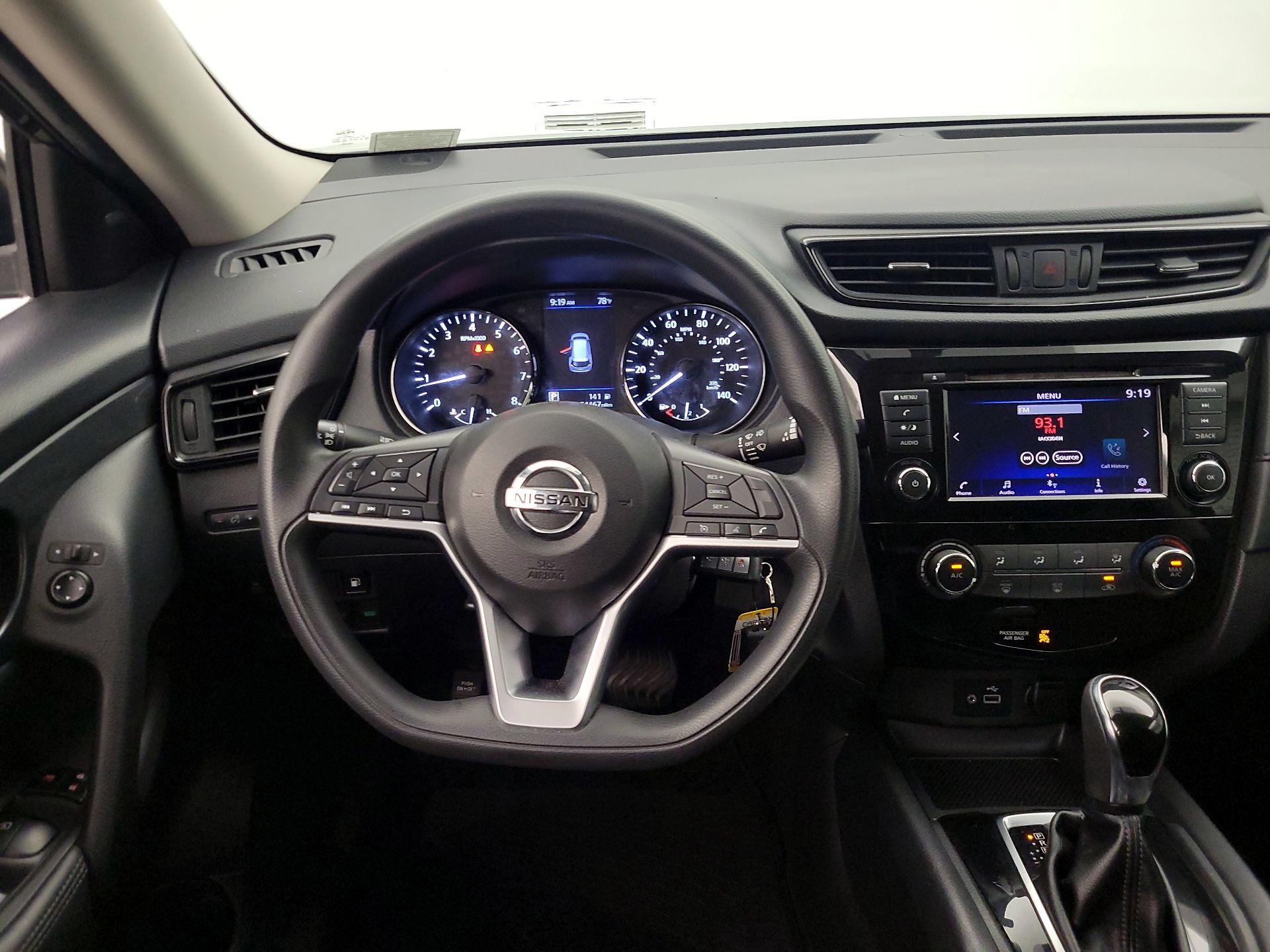 Thumbnail: 2018 Nissan Rogue - 10