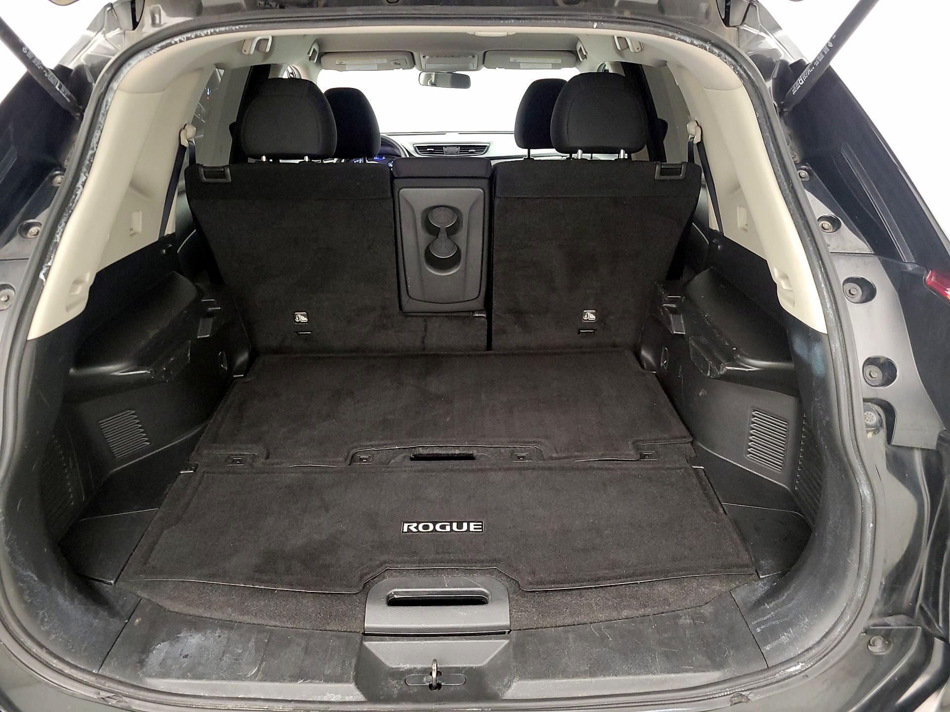 Thumbnail: 2018 Nissan Rogue - 18