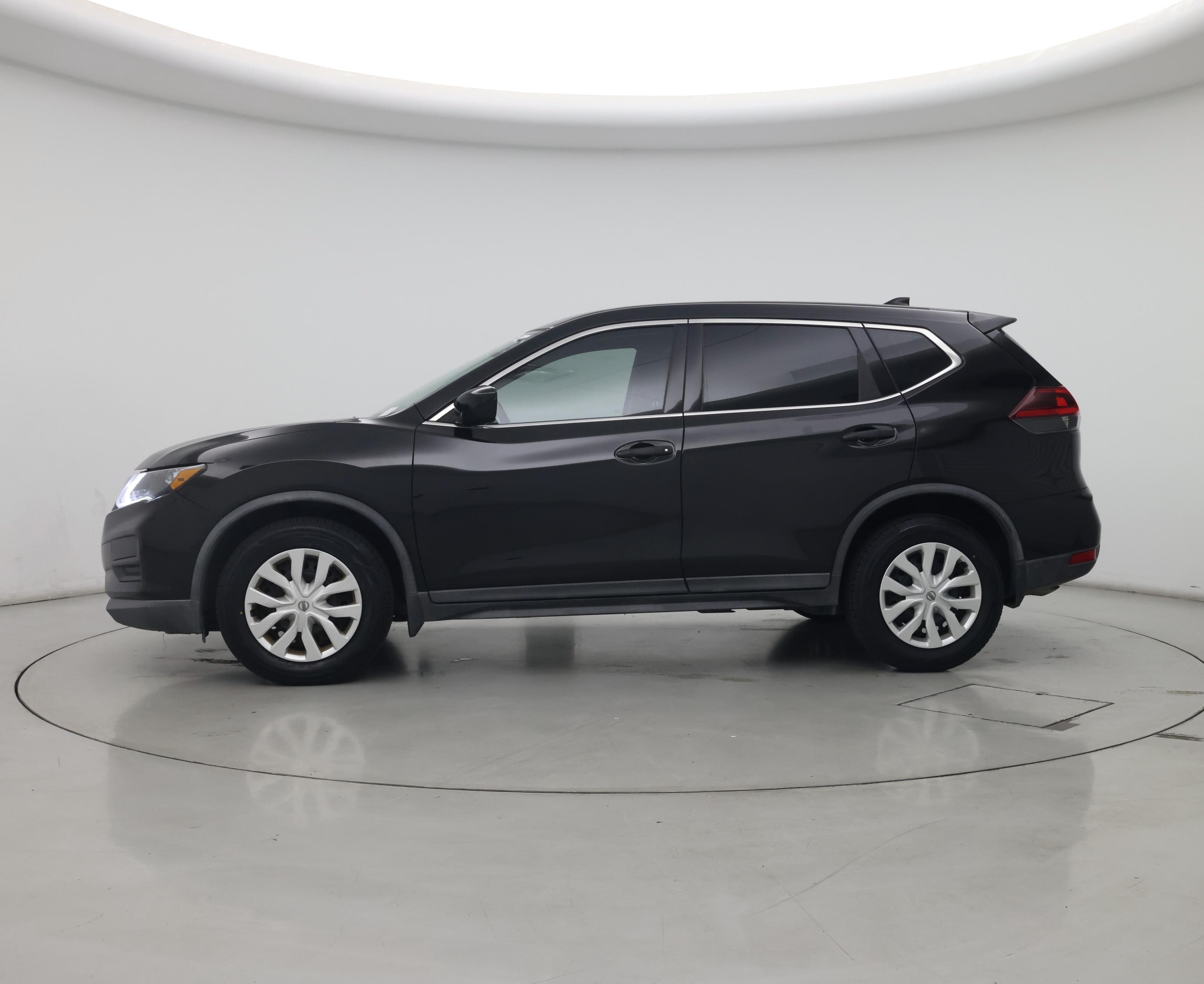 Thumbnail: 2018 Nissan Rogue - 3