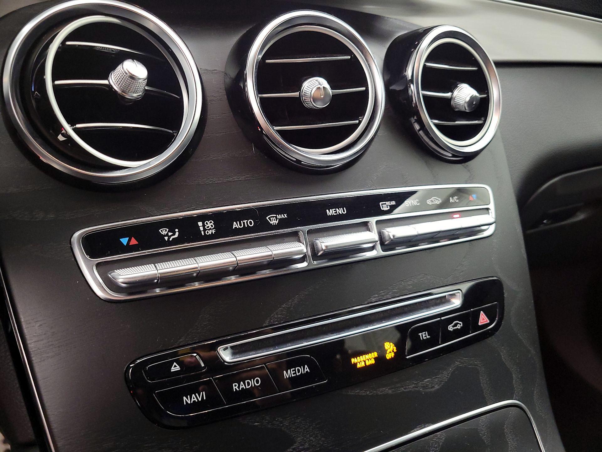 Thumbnail: 2019 Mercedes-Benz GLC - 16
