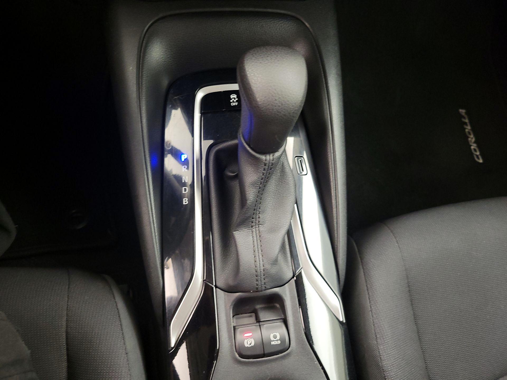 Thumbnail: 2021 Toyota Corolla - 16