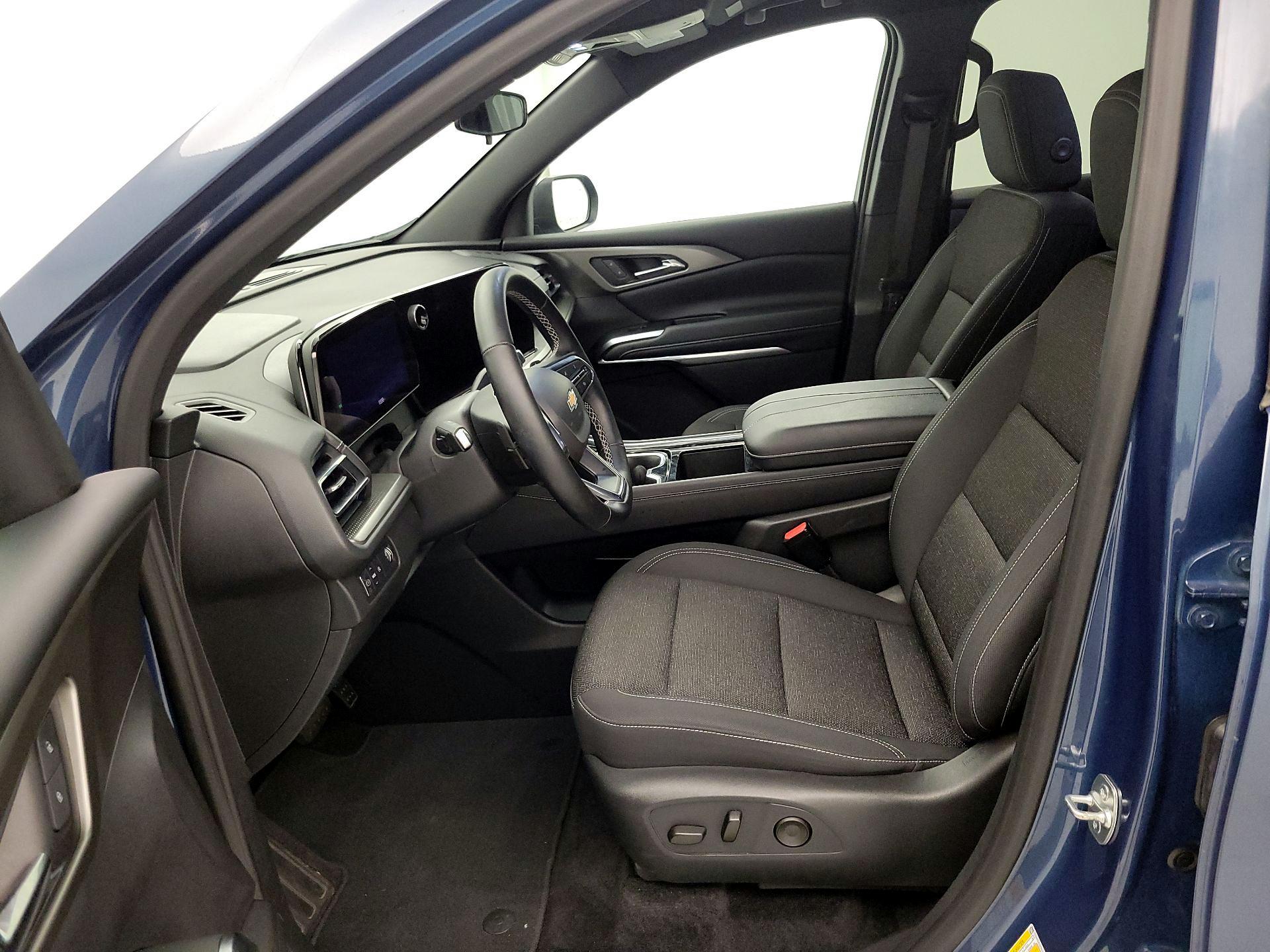 Thumbnail: 2025 Chevrolet Traverse - 11