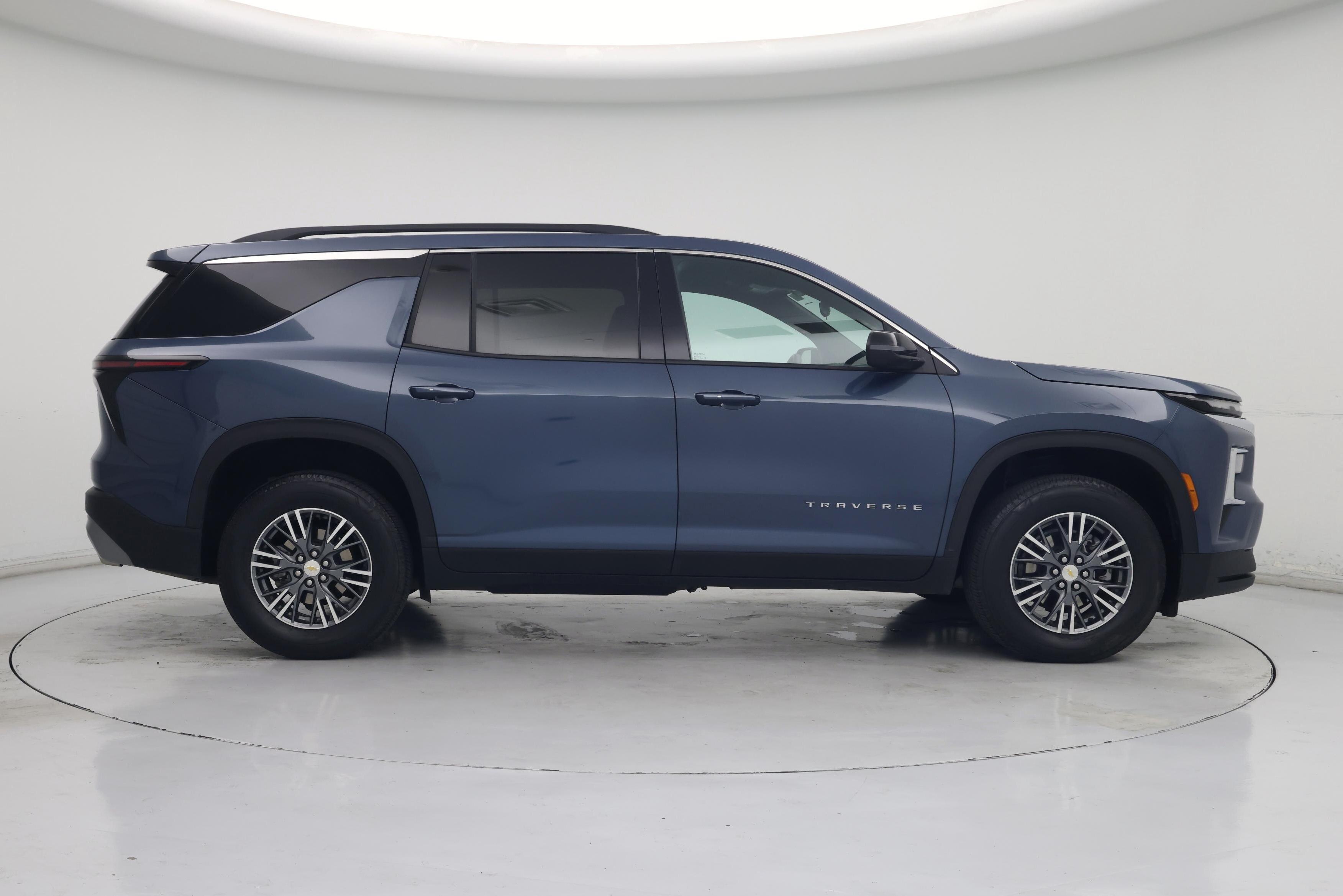 Thumbnail: 2025 Chevrolet Traverse - 7