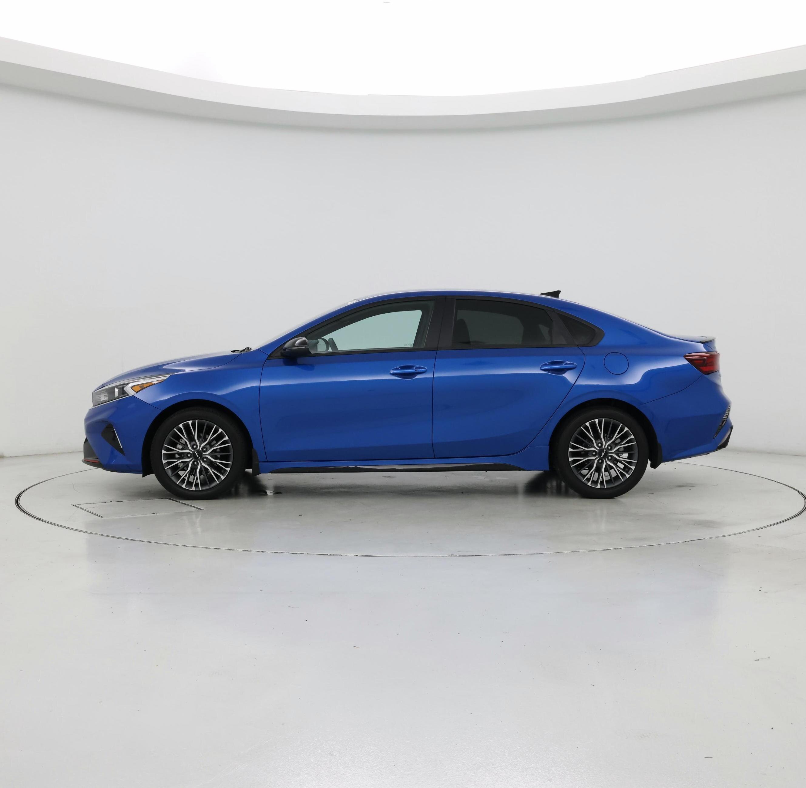 Thumbnail: 2023 Kia Forte - 3