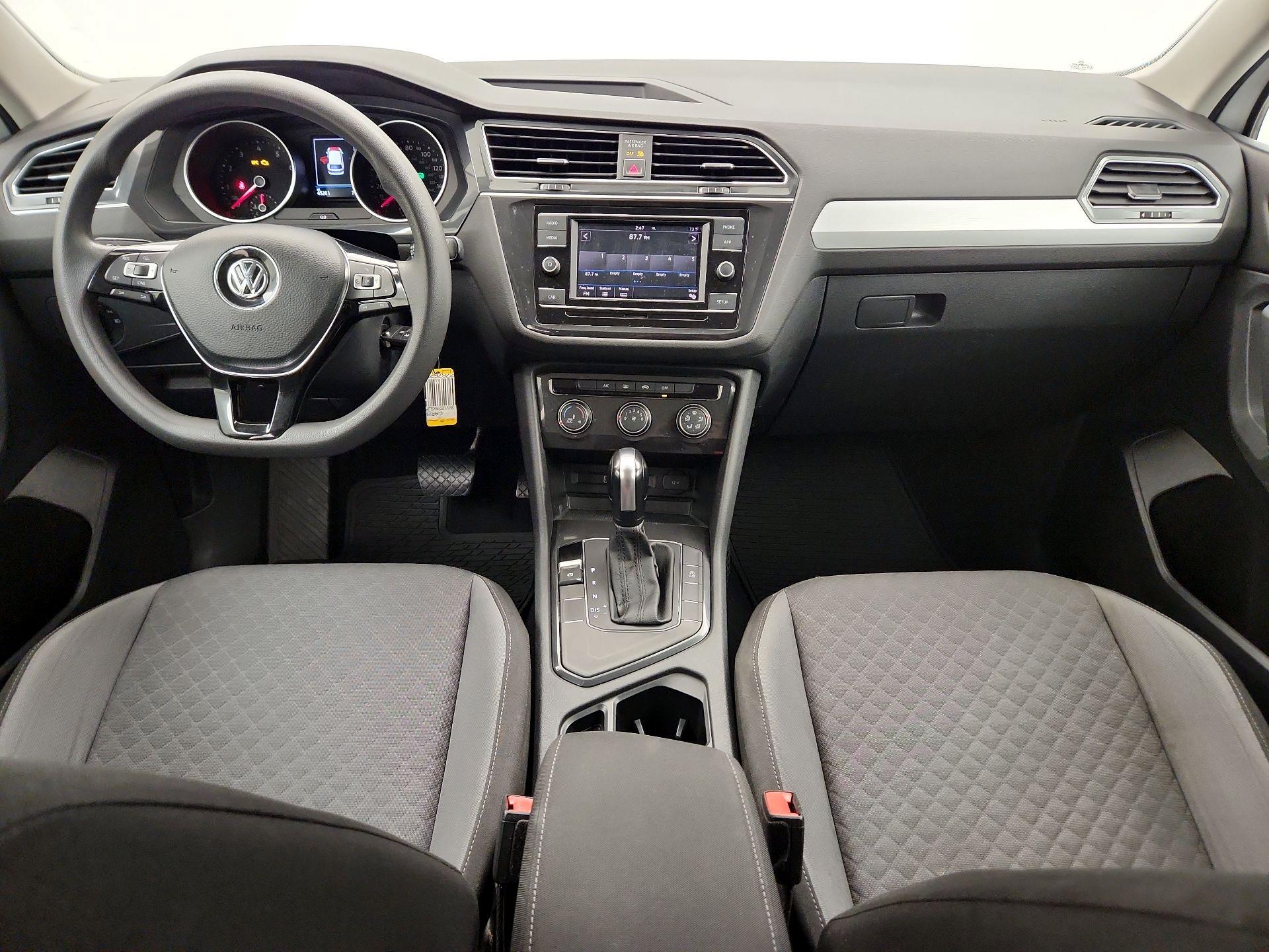 Thumbnail: 2018 Volkswagen Tiguan - 9