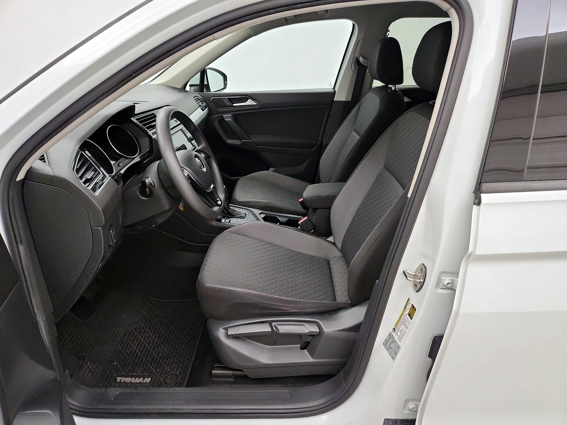 Thumbnail: 2018 Volkswagen Tiguan - 11