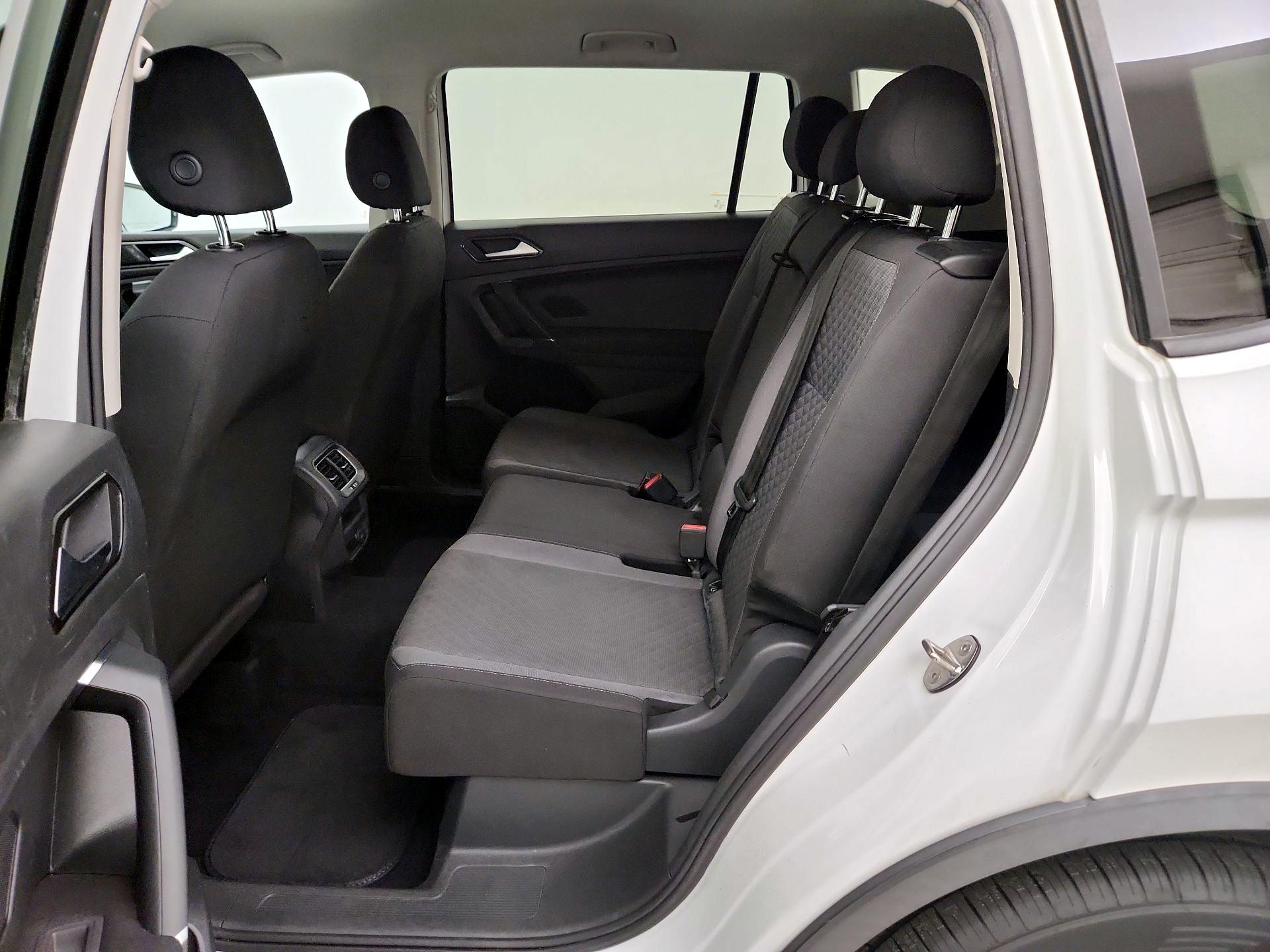 Thumbnail: 2018 Volkswagen Tiguan - 19
