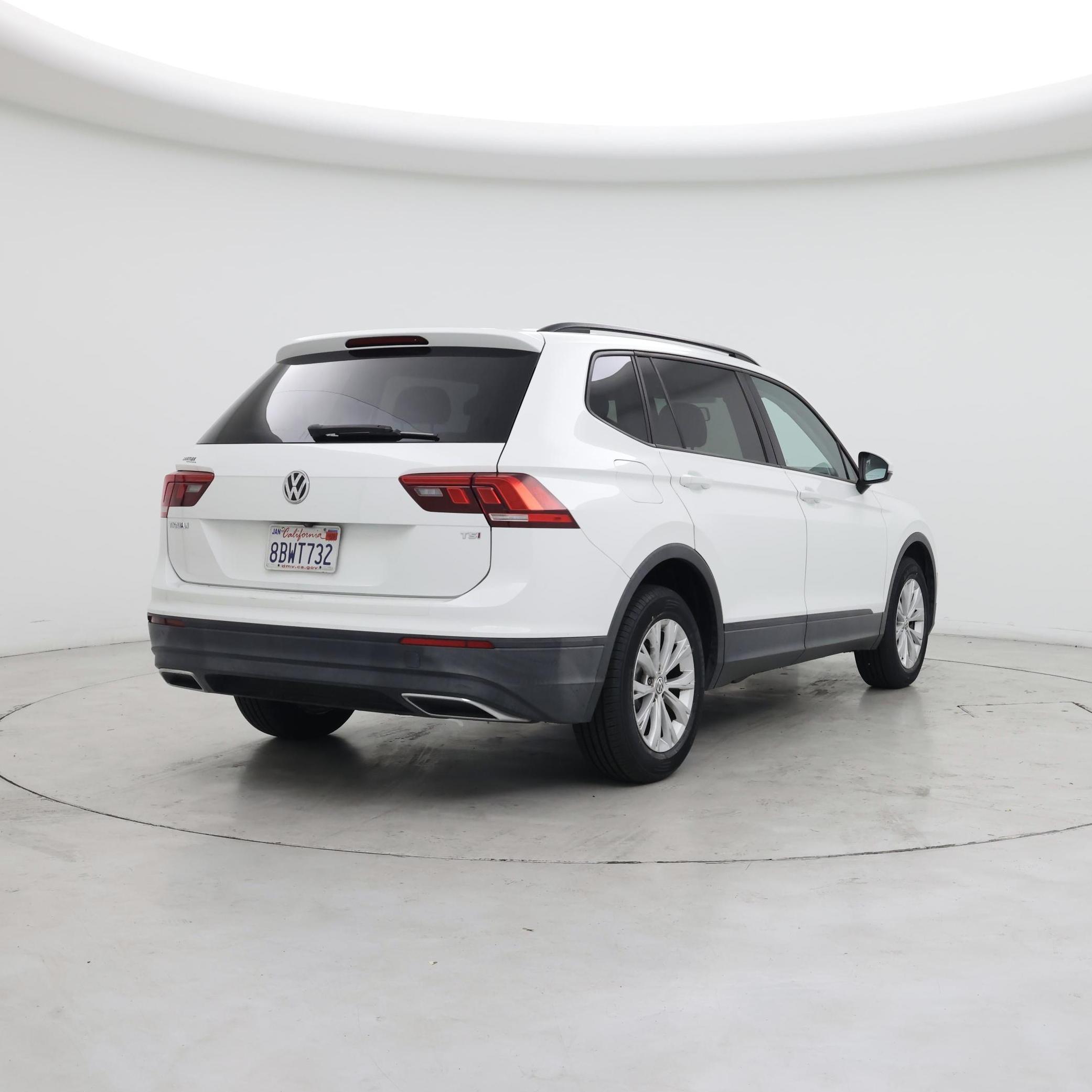 Thumbnail: 2018 Volkswagen Tiguan - 8