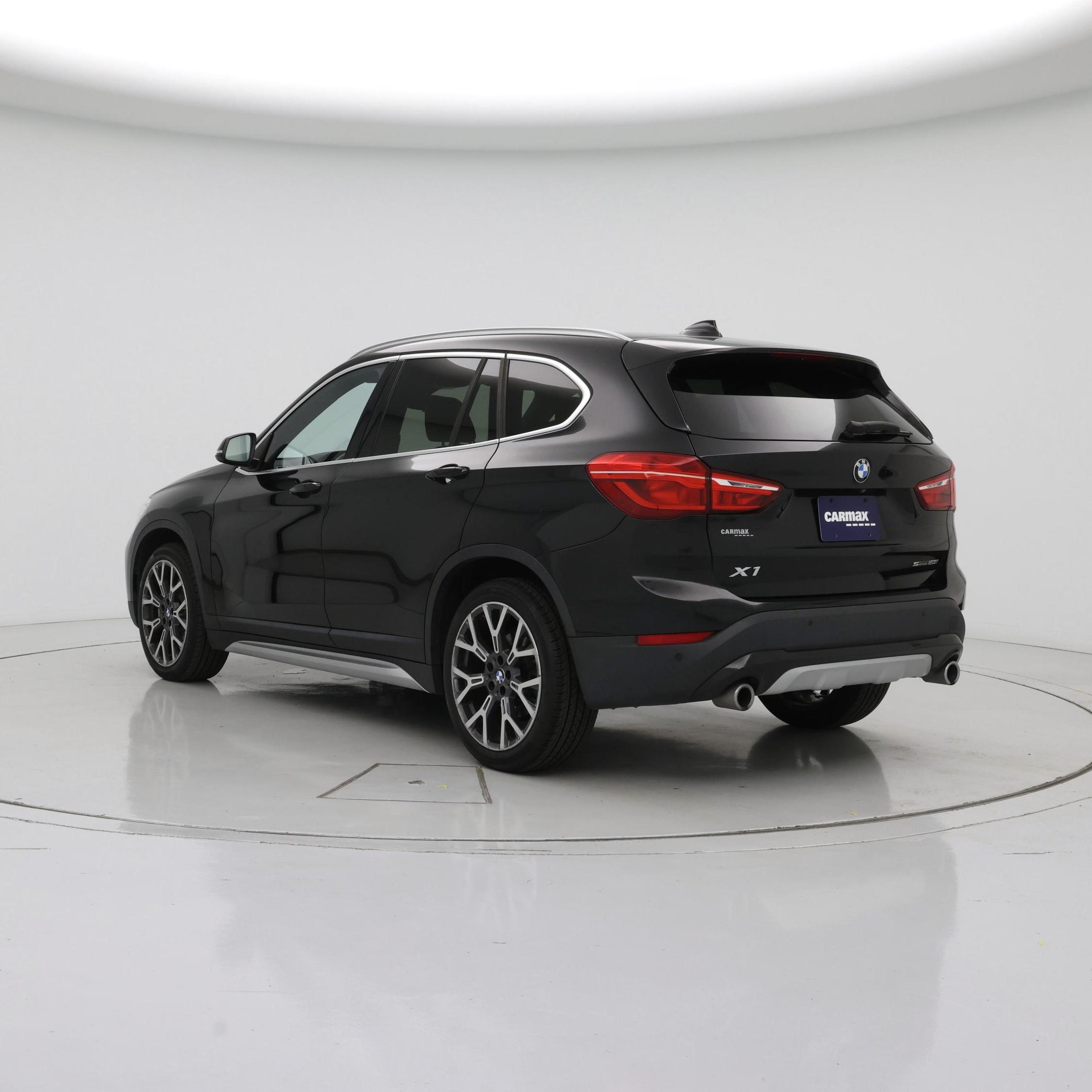 Thumbnail: 2021 BMW X1 - 2
