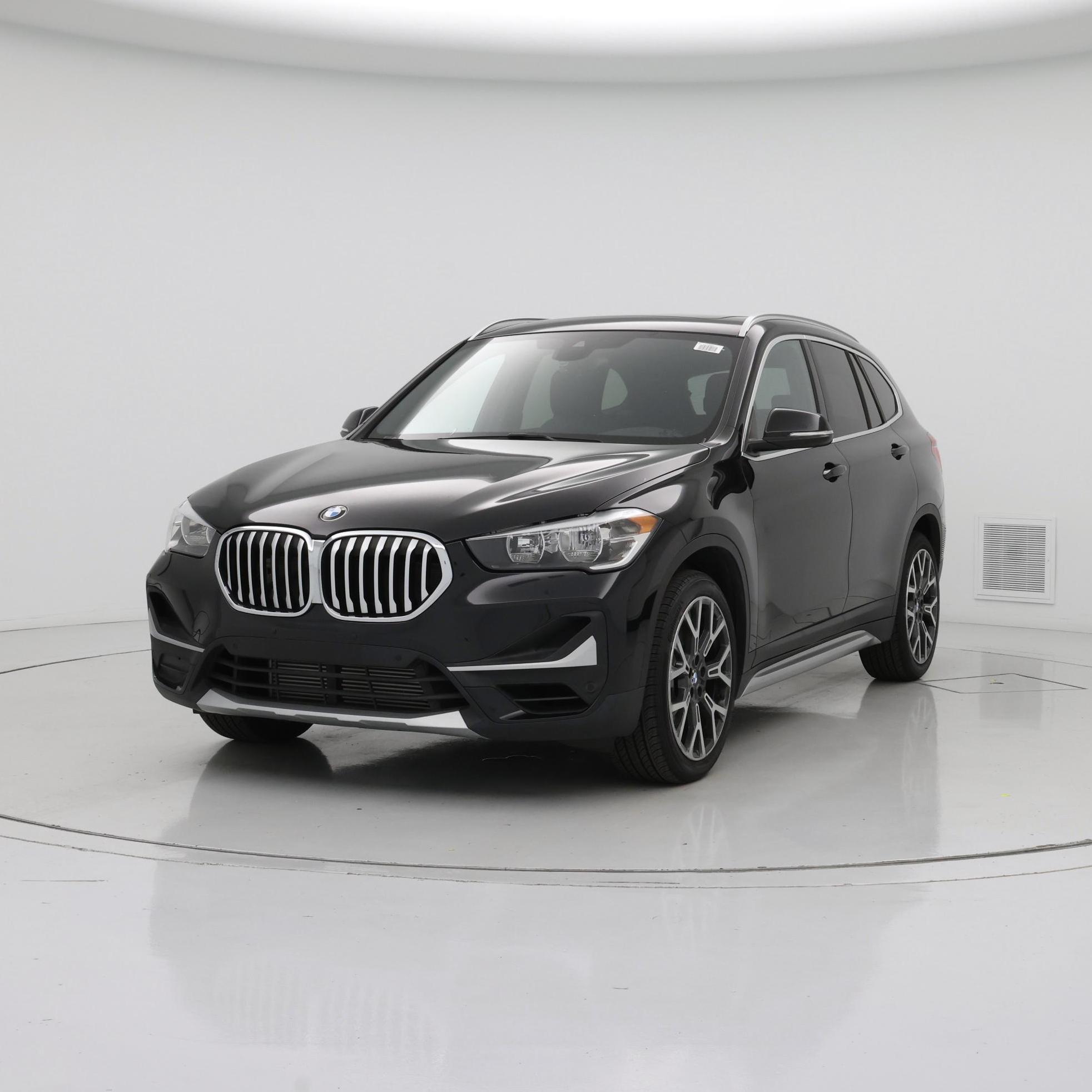 Thumbnail: 2021 BMW X1 - 4