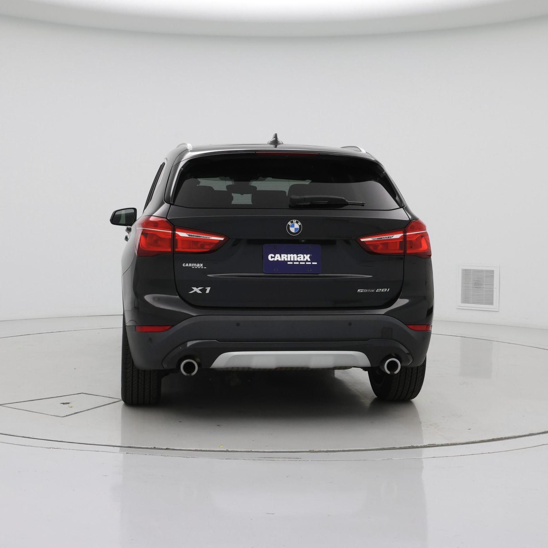 Thumbnail: 2021 BMW X1 - 6
