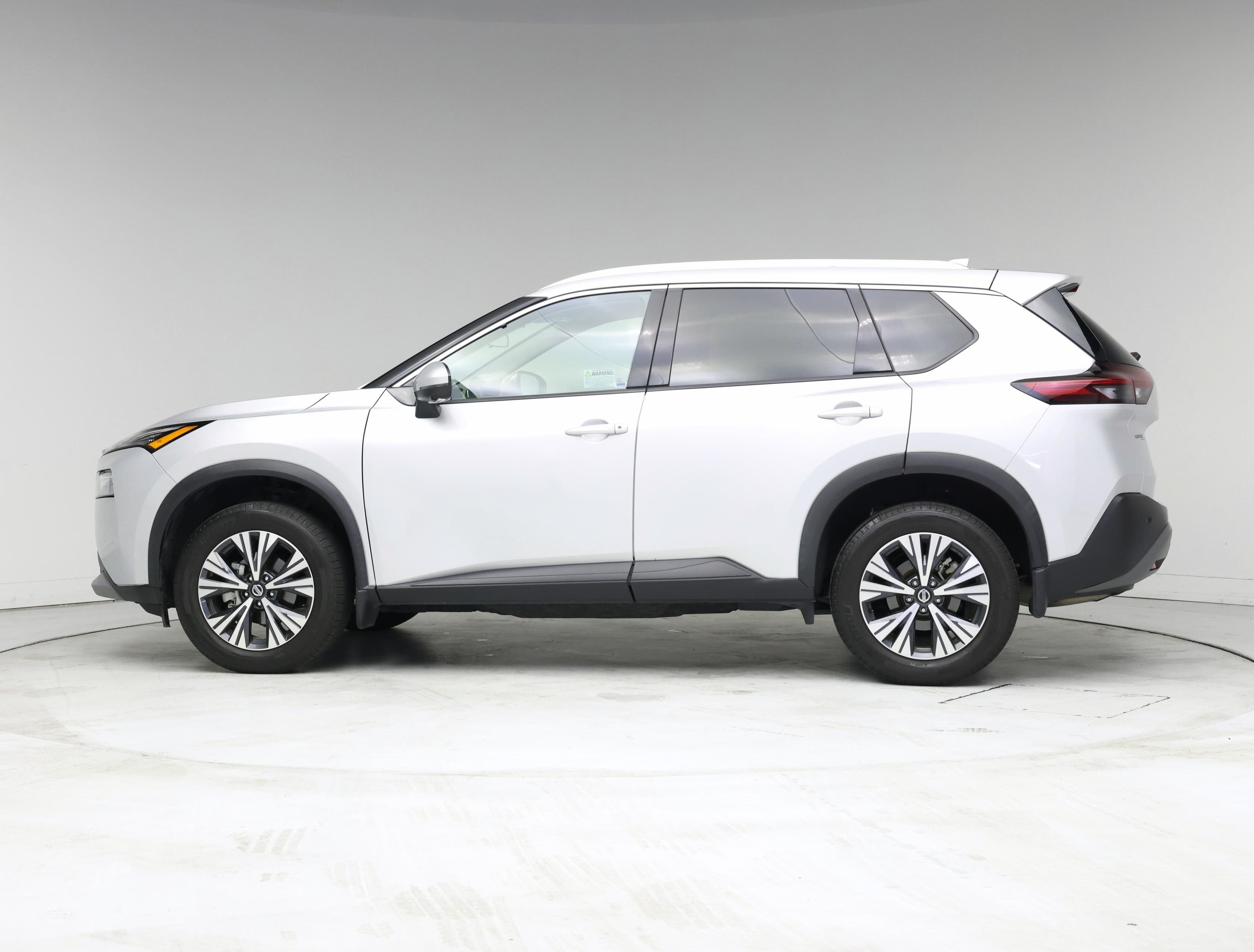 Thumbnail: 2021 Nissan Rogue - 3