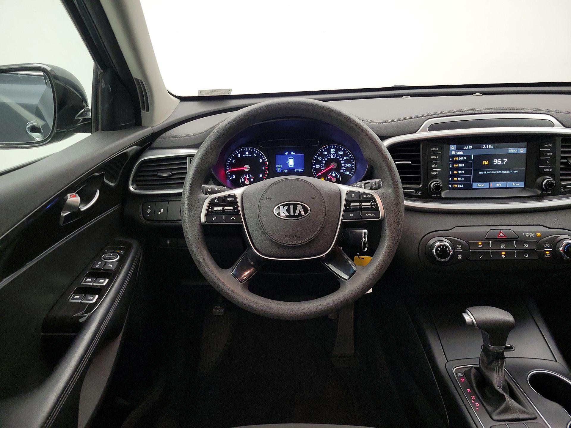 Thumbnail: 2020 Kia Sorento - 10