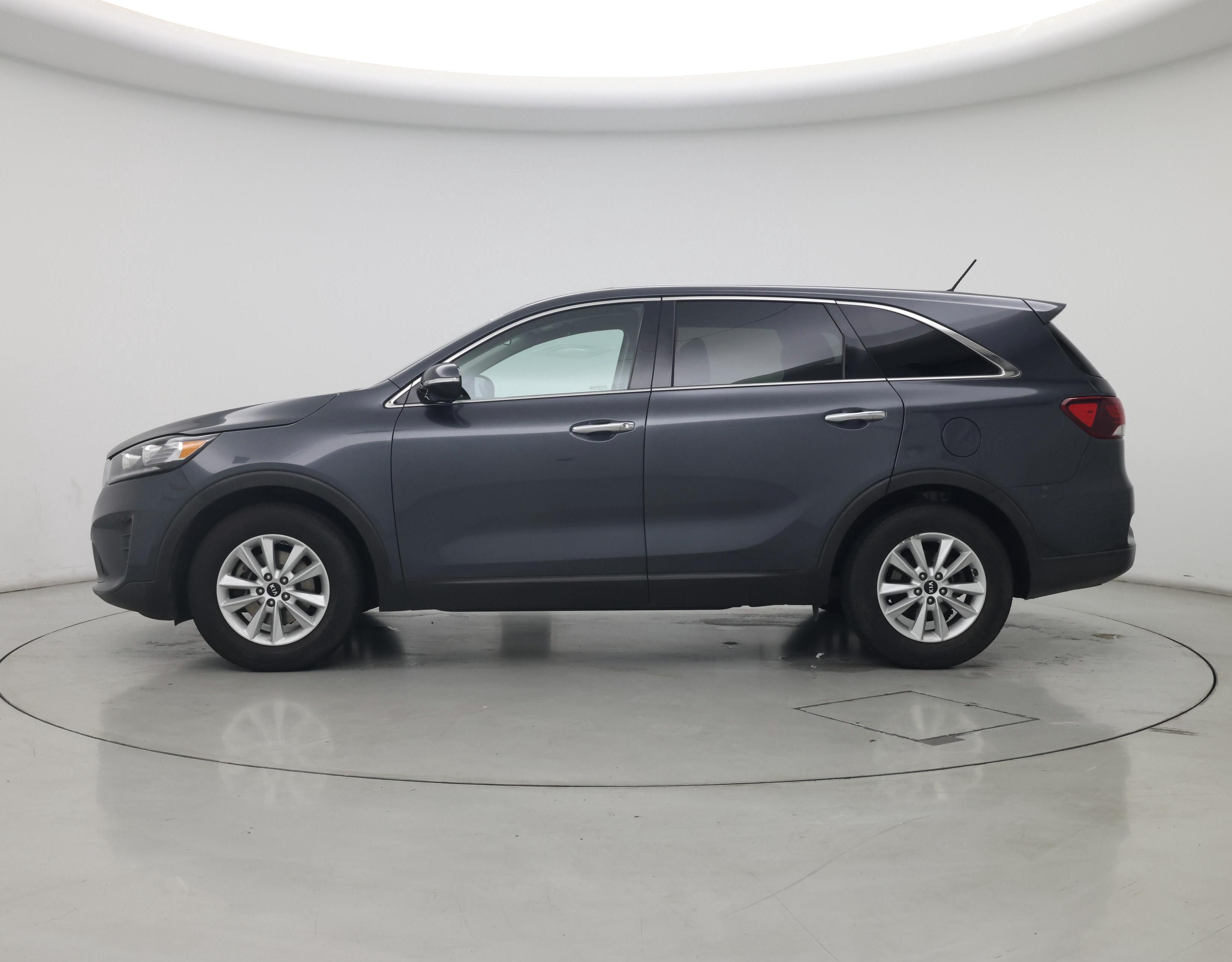 Thumbnail: 2020 Kia Sorento - 3