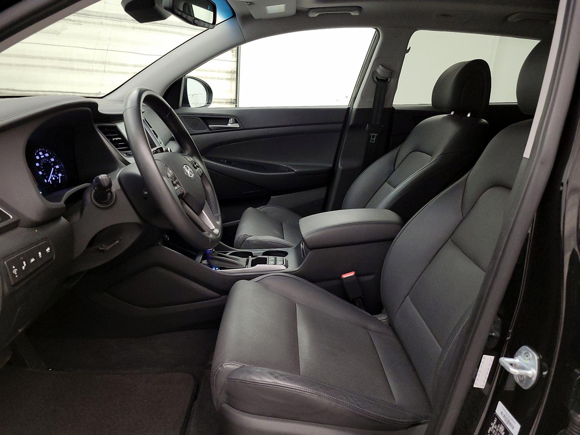 Thumbnail: 2016 Hyundai Tucson - 11