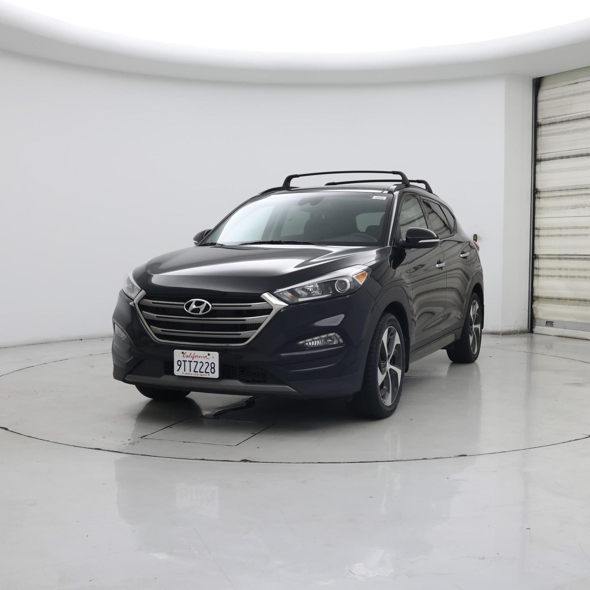 Thumbnail: 2016 Hyundai Tucson - 4