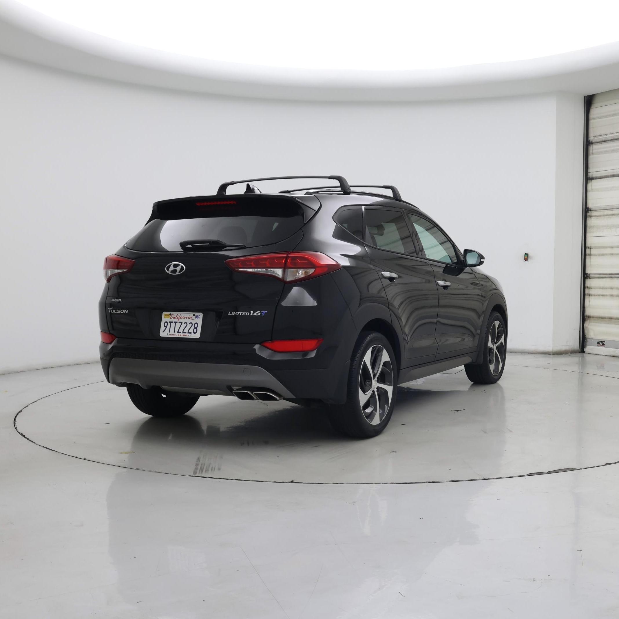 Thumbnail: 2016 Hyundai Tucson - 8
