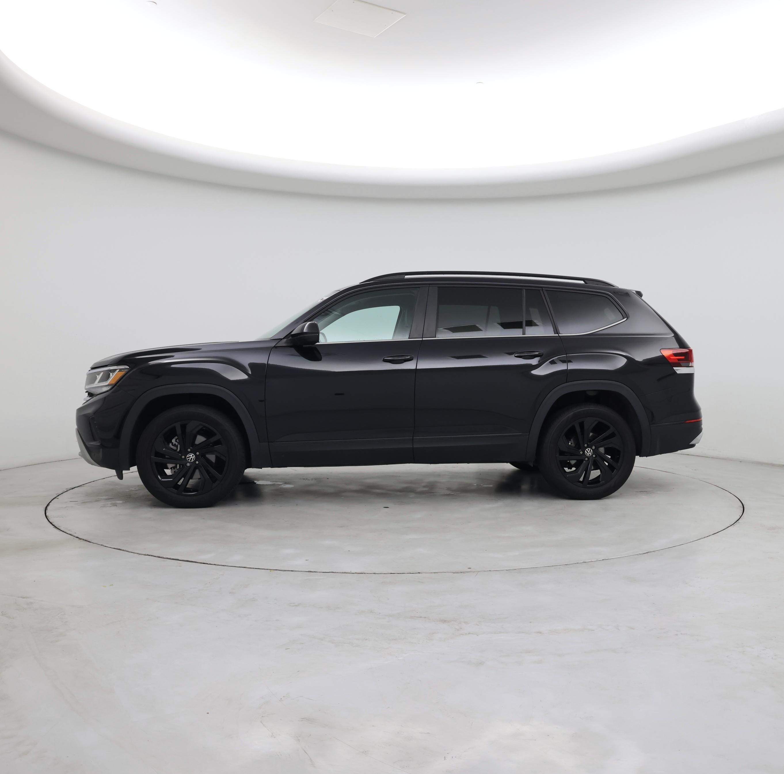 Thumbnail: 2023 Volkswagen Atlas - 3