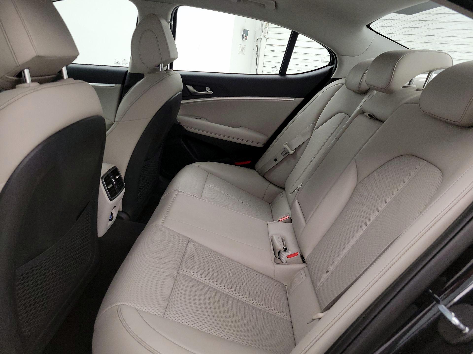 Thumbnail: 2020 Genesis G70 - 19
