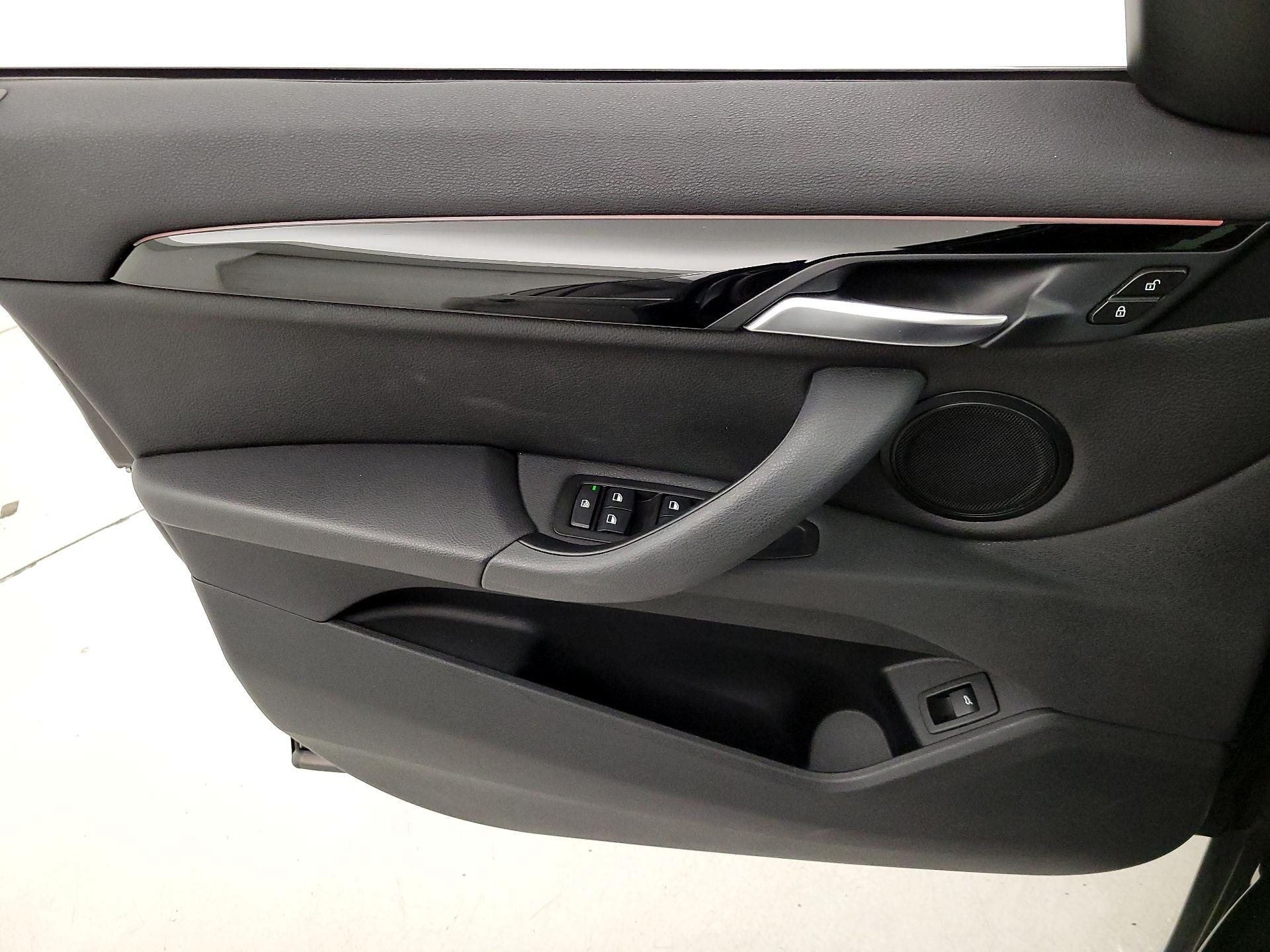 Thumbnail: 2016 BMW X1 - 12
