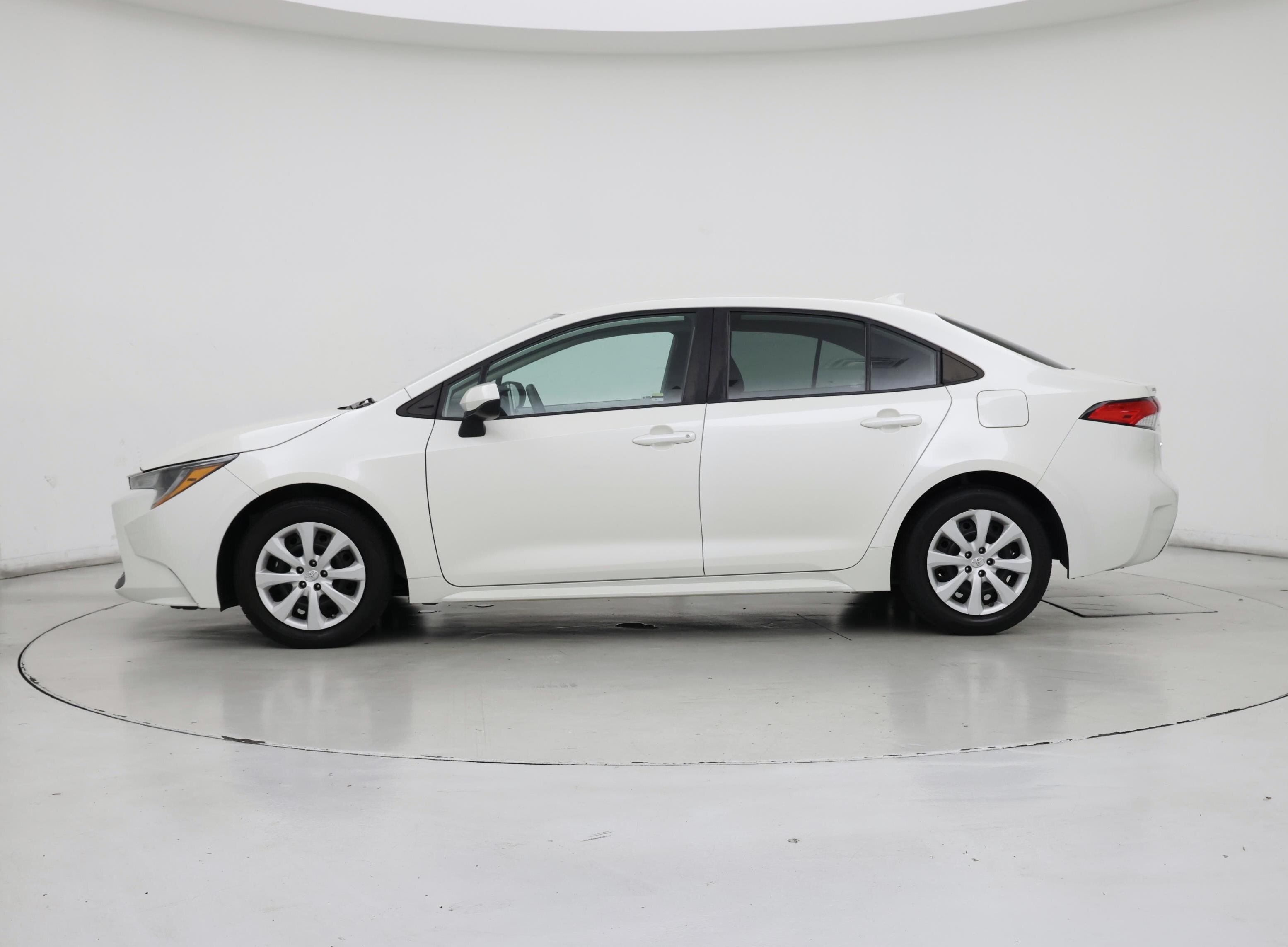 Thumbnail: 2021 Toyota Corolla - 3