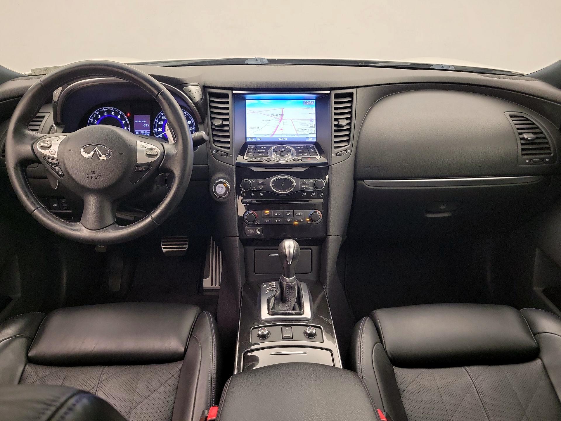 Thumbnail: 2017 INFINITI QX70 - 9