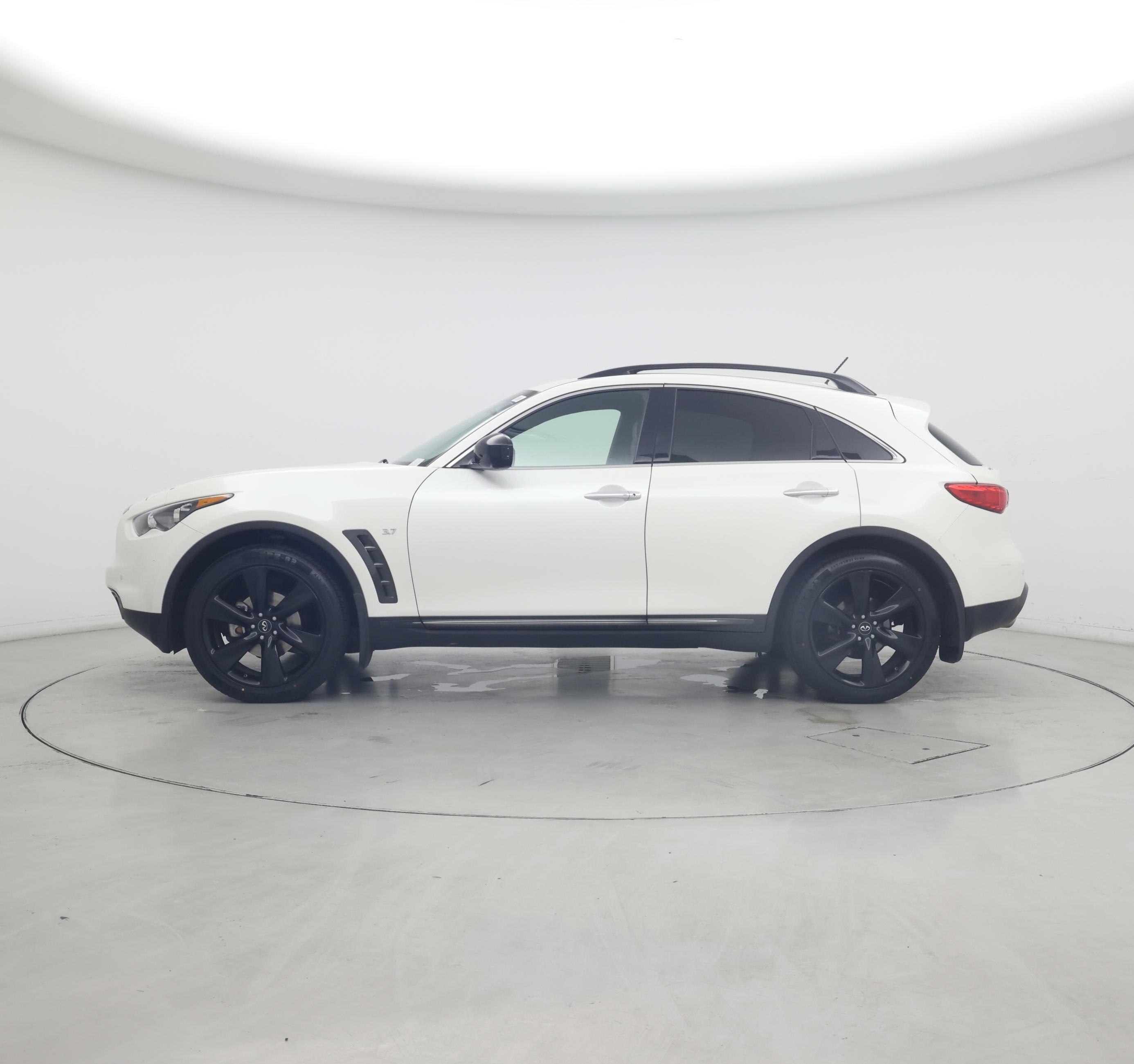 Thumbnail: 2017 INFINITI QX70 - 3
