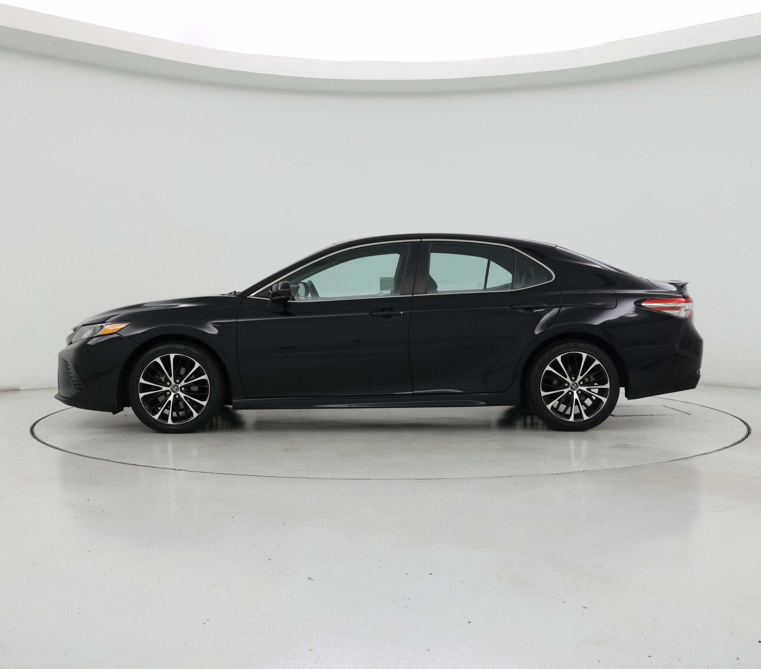 Thumbnail: 2018 Toyota Camry - 3