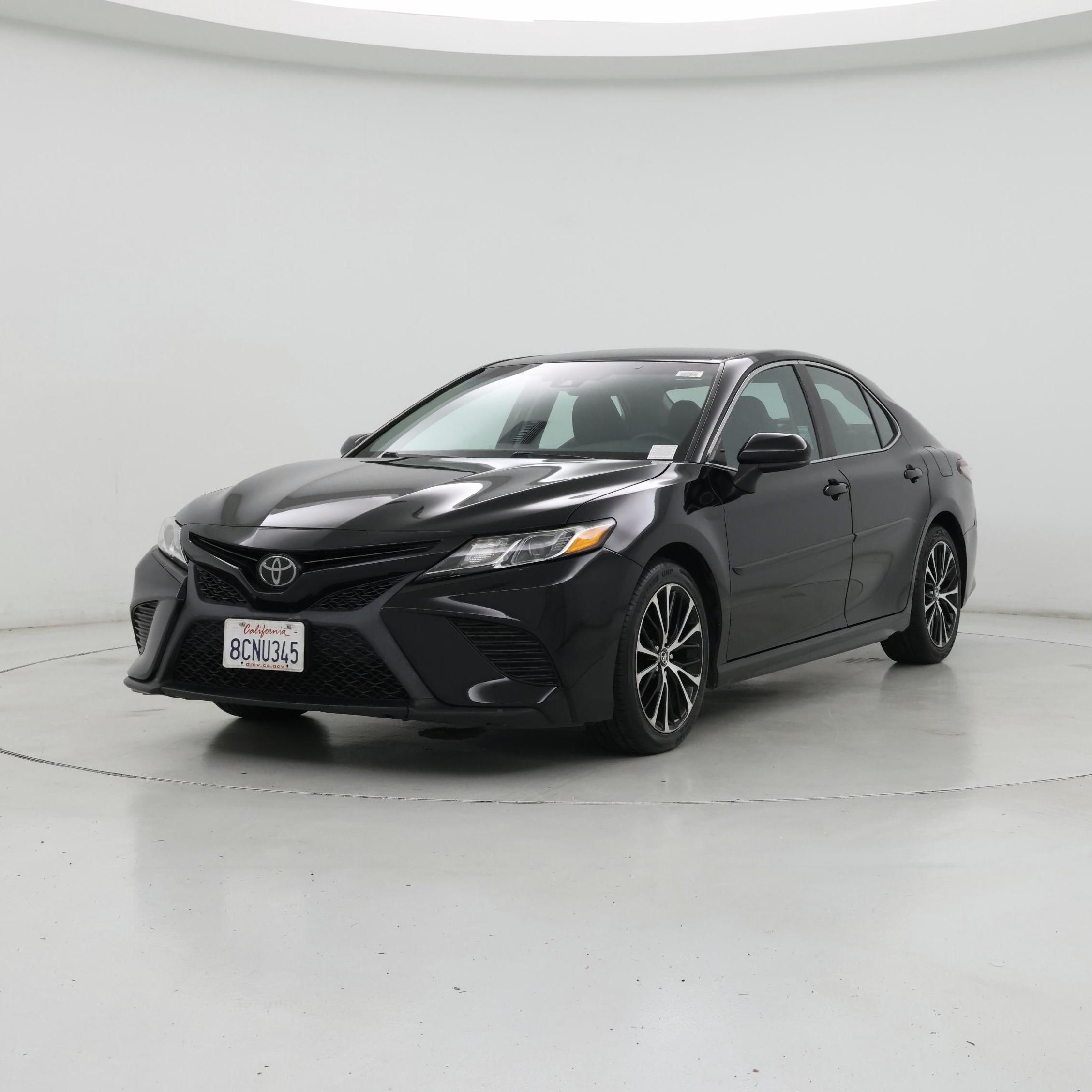 Thumbnail: 2018 Toyota Camry - 4
