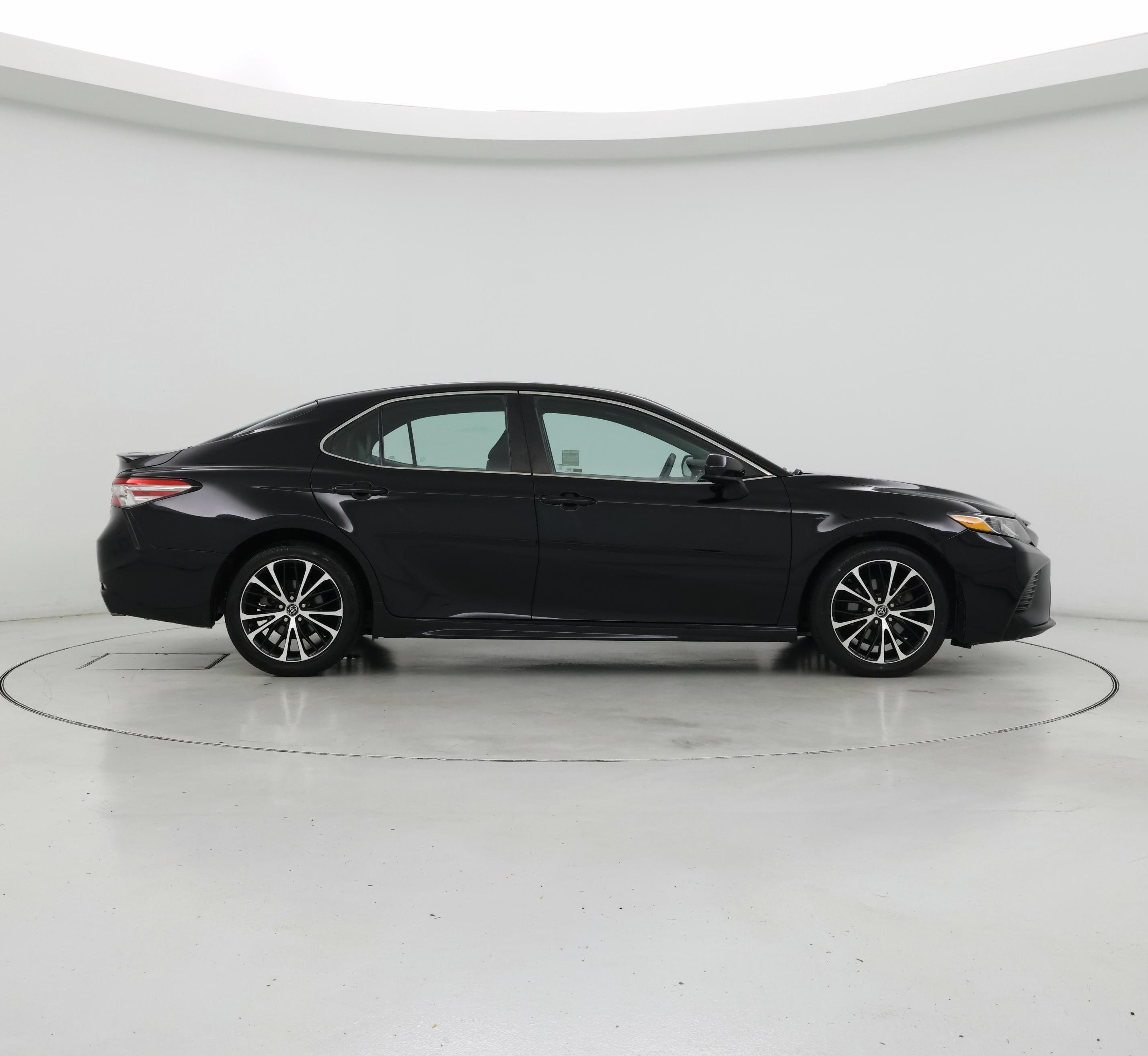 Thumbnail: 2018 Toyota Camry - 7
