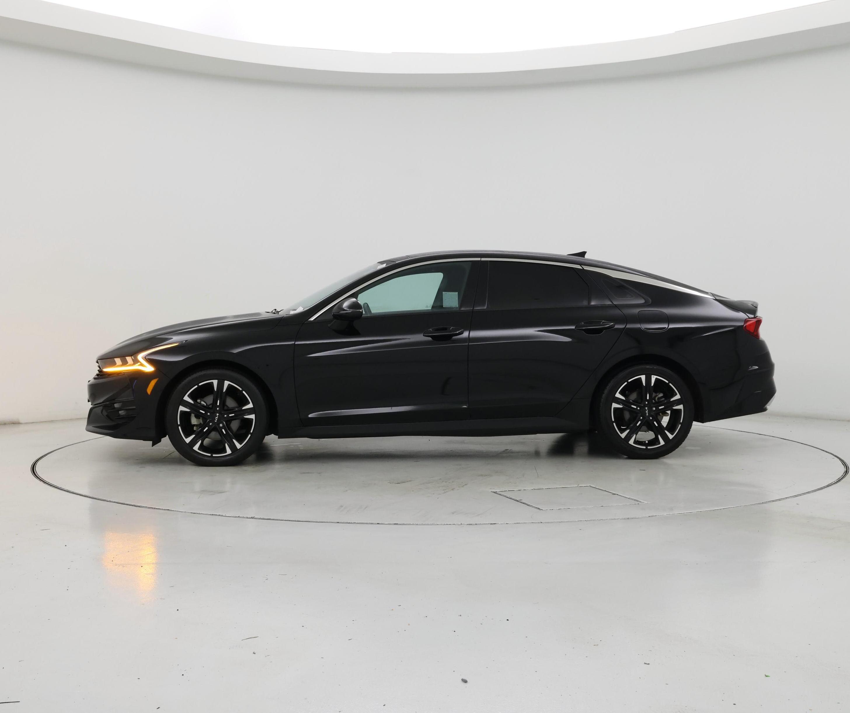 Thumbnail: 2022 Kia K5 - 3