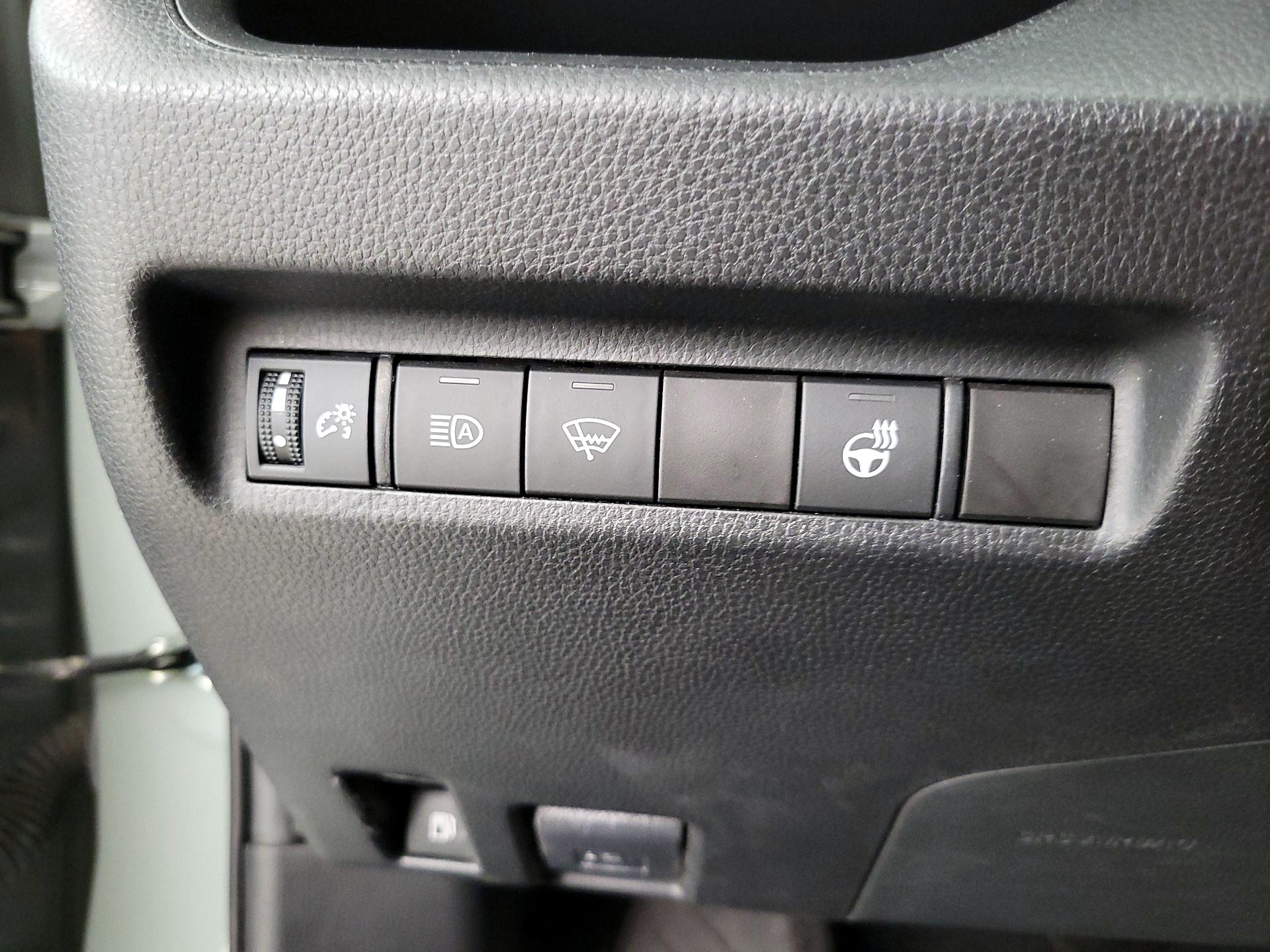 Thumbnail: 2021 Toyota RAV4 - 13