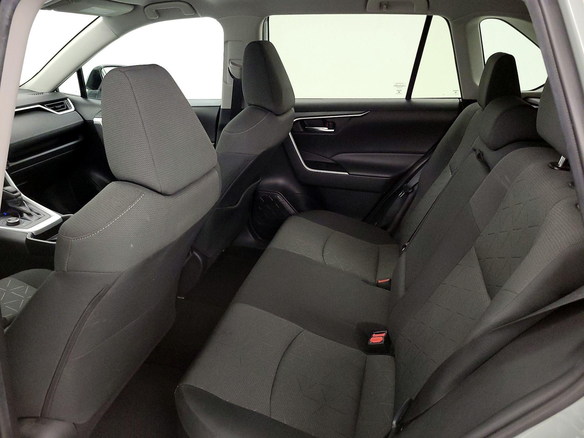 Thumbnail: 2021 Toyota RAV4 - 19