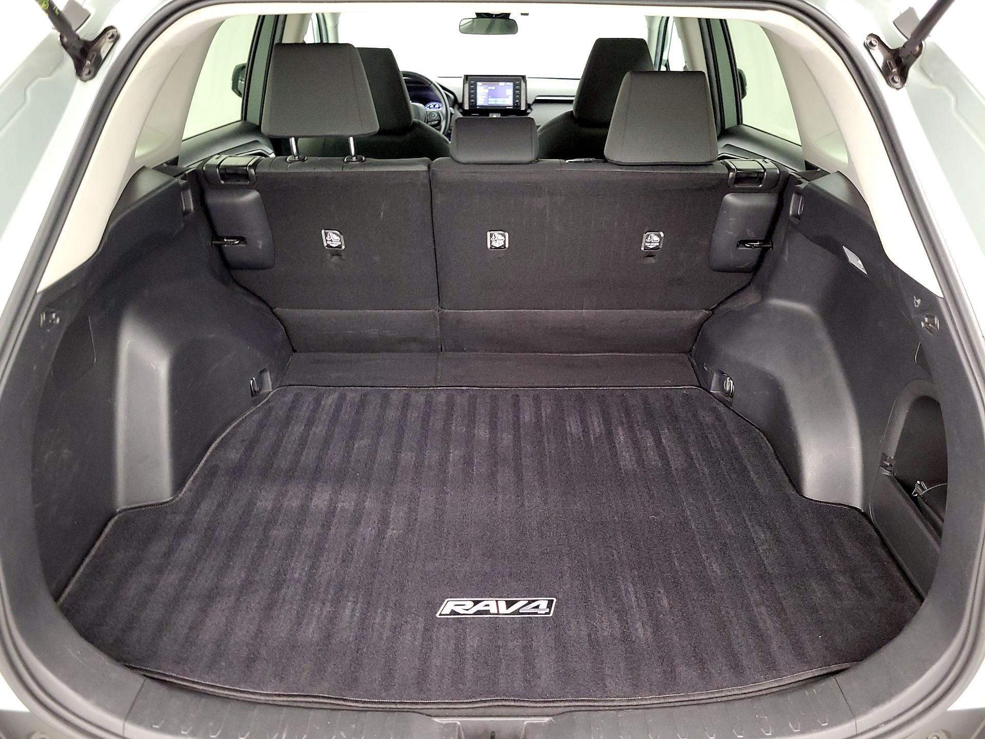Thumbnail: 2021 Toyota RAV4 - 20