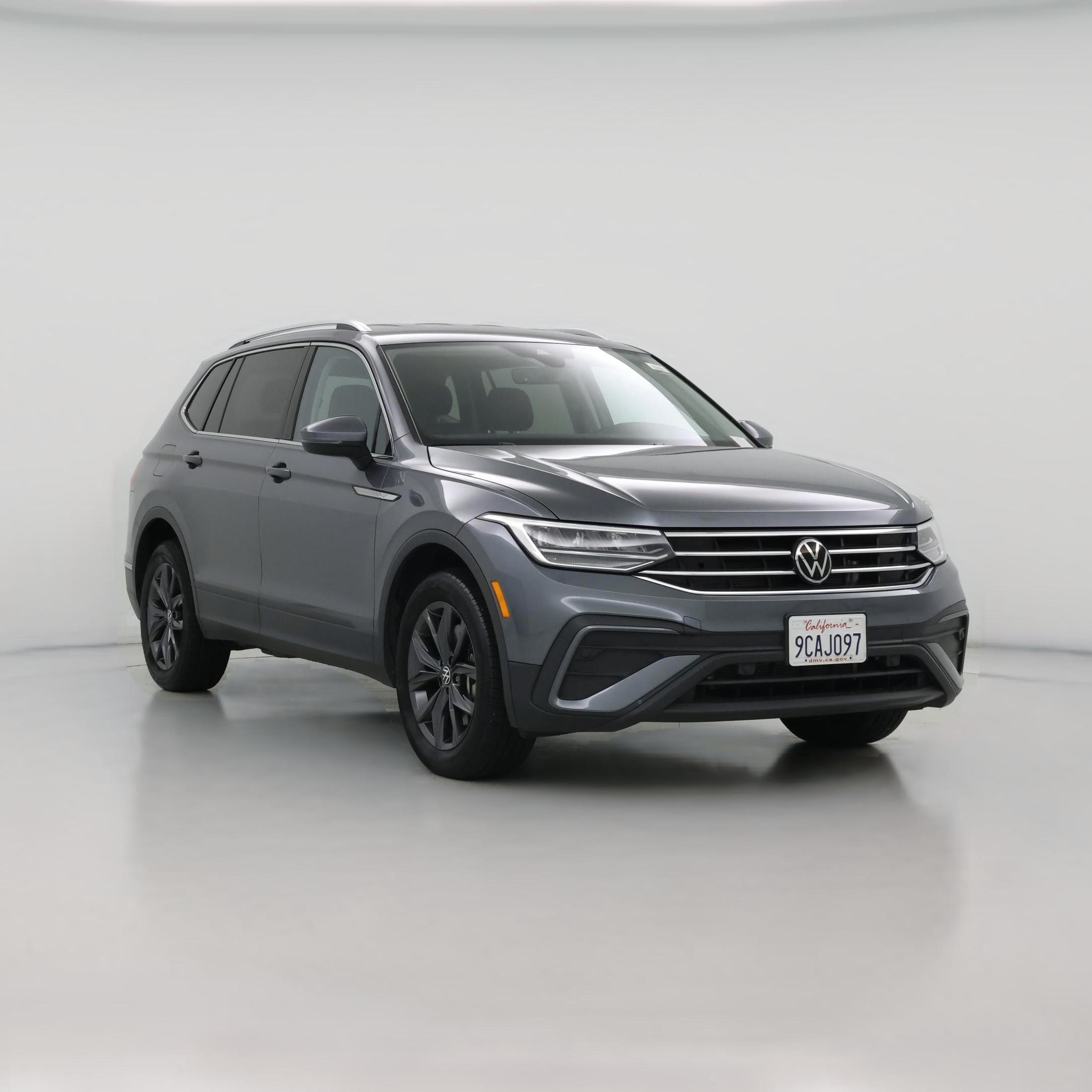 Thumbnail: 2022 Volkswagen Tiguan - 1