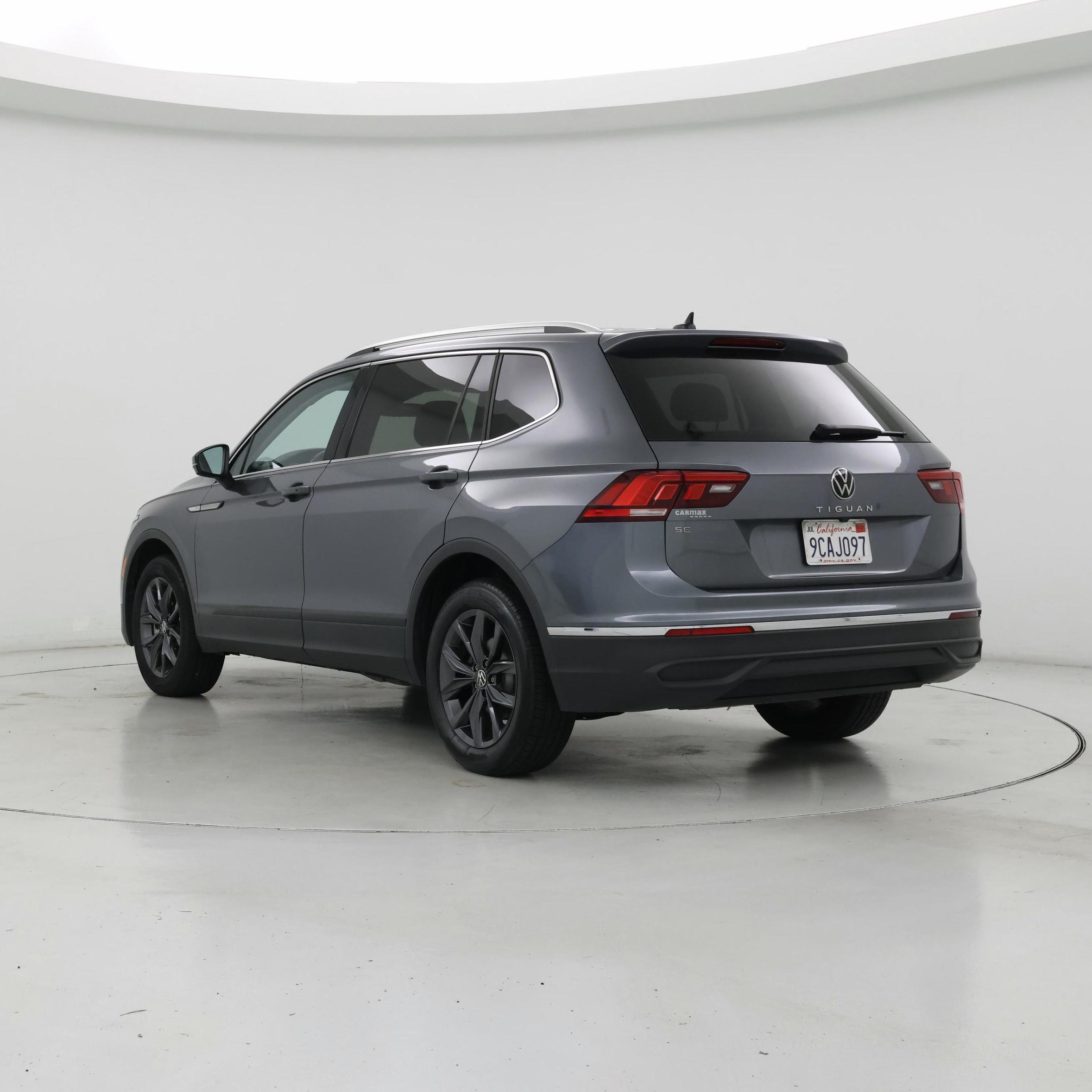 Thumbnail: 2022 Volkswagen Tiguan - 2