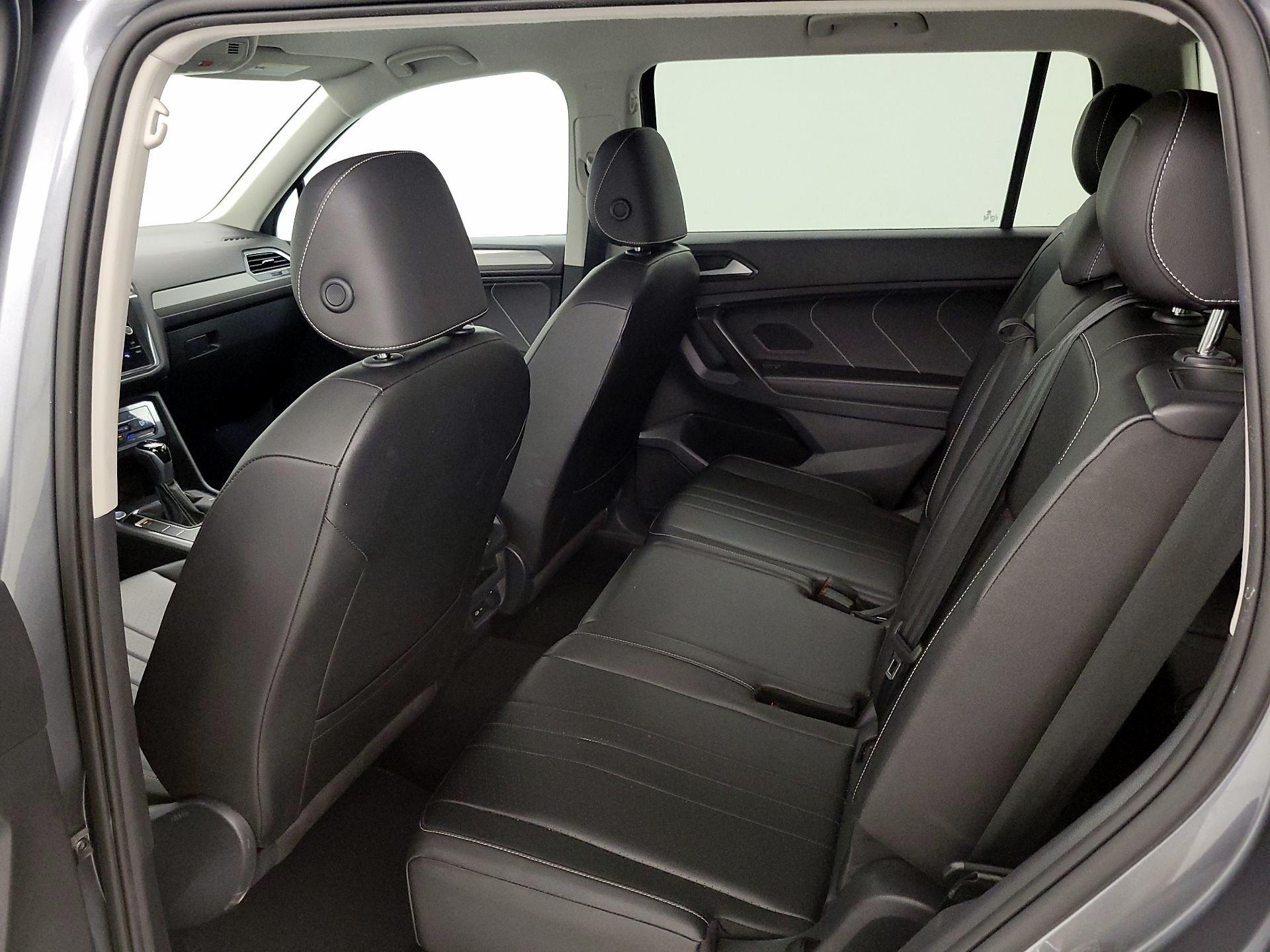 Thumbnail: 2022 Volkswagen Tiguan - 19